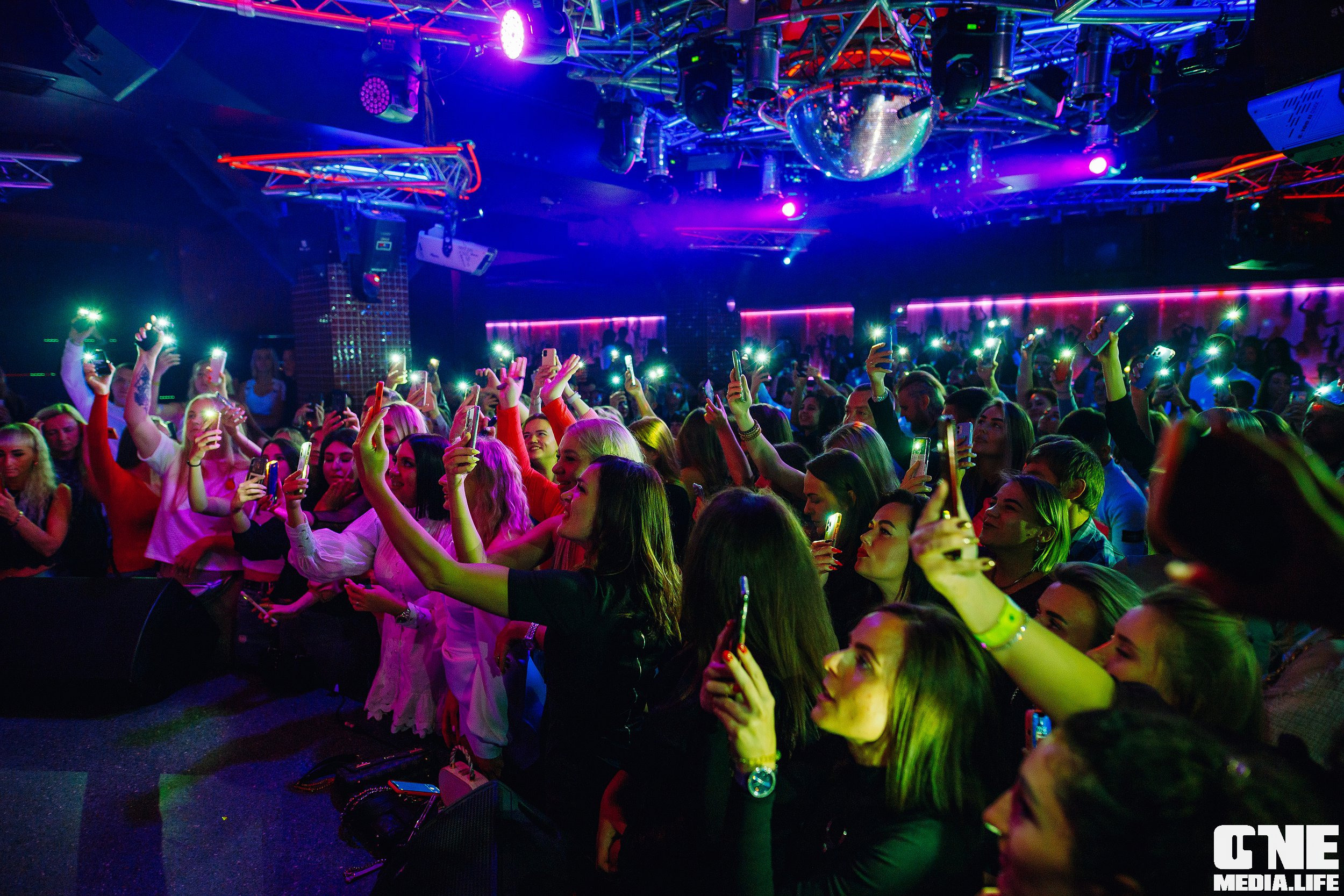 Фоторепортаж из ночного клуба Планета. One Media Life: фоторепортажи, фотоотчеты с мероприятий и заведений