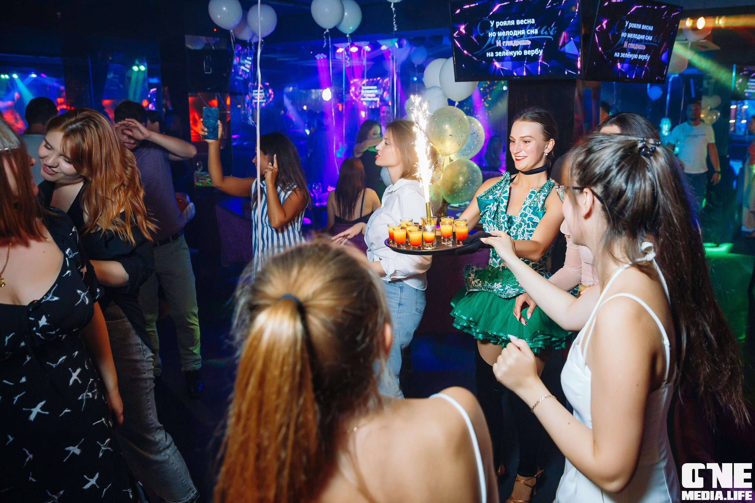Фоторепортаж из караоке-клуба Эфория. One Media Life: фоторепортажи, фотоотчеты с мероприятий и заведений