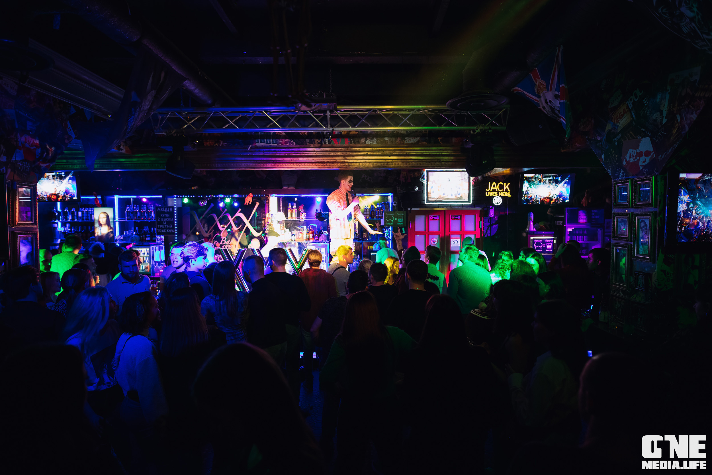 Фоторепортаж их бара ХххX. One Media Life: фоторепортажи, фотоотчеты с мероприятий и заведений