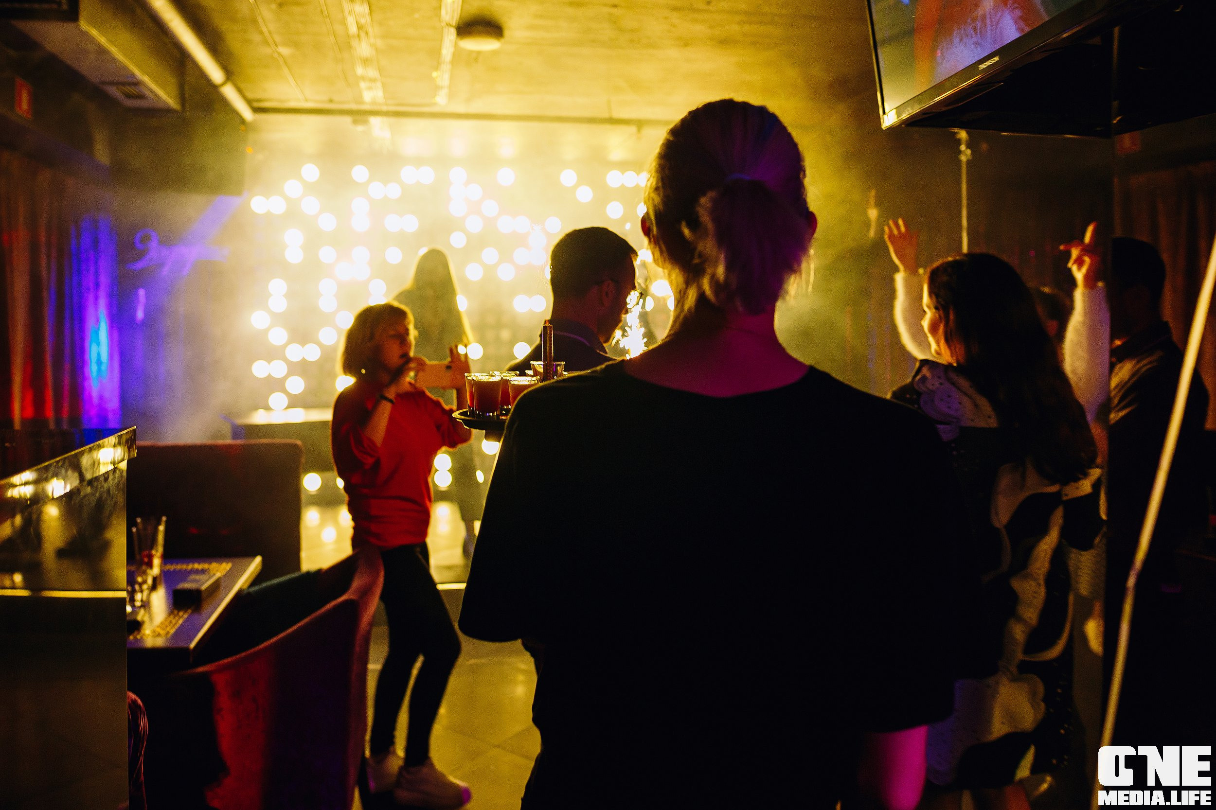 Фоторепортаж из караоке-клуба Эйфория. One Media Life: фоторепортажи, фотоотчеты с мероприятий и заведений