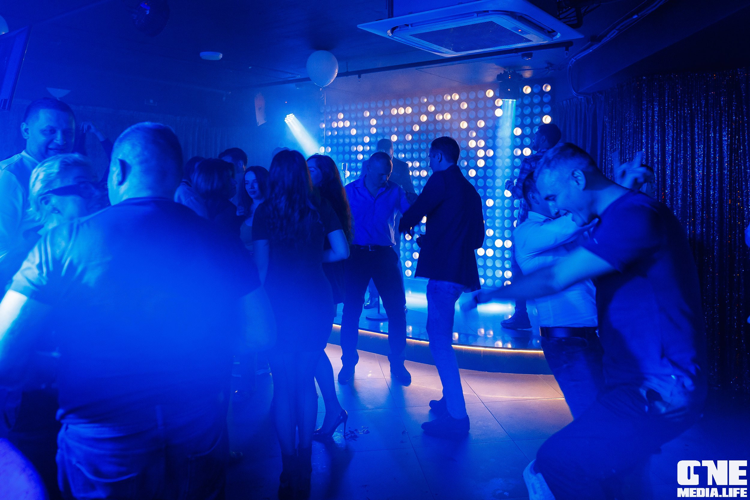 Фоторепортаж из караоке-клуба Эйфория. One Media Life: фоторепортажи, фотоотчеты с мероприятий и заведений