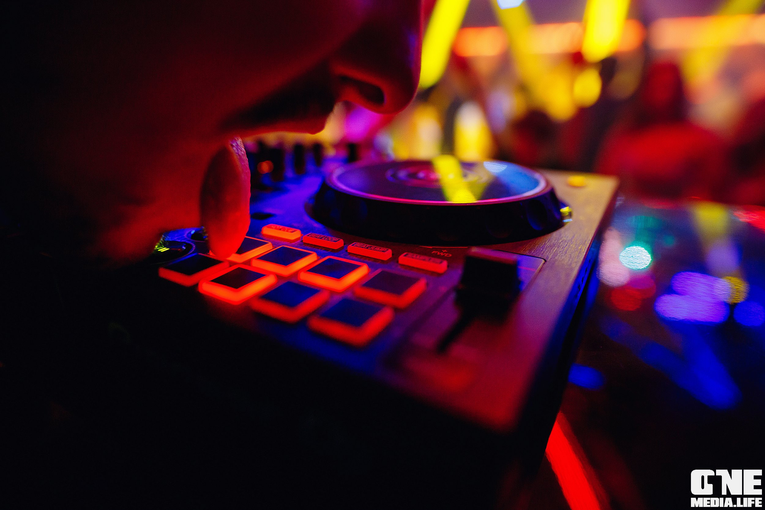 Фоторепортаж из ночного клуба Планета. One Media Life: фоторепортажи, фотоотчеты с мероприятий и заведений