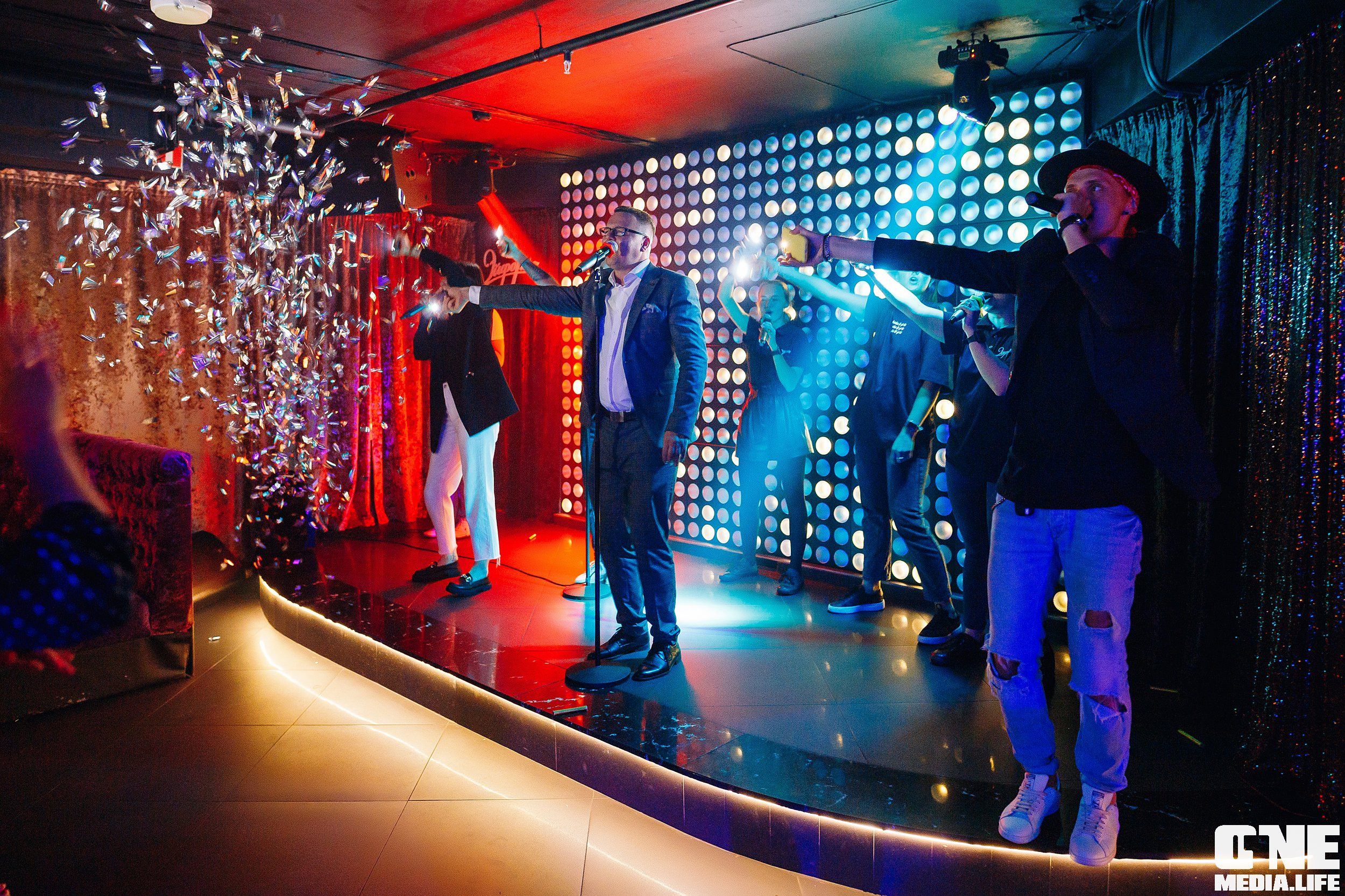 Фоторепортаж из караоке-клуба Эйфория. One Media Life: фоторепортажи, фотоотчеты с мероприятий и заведений
