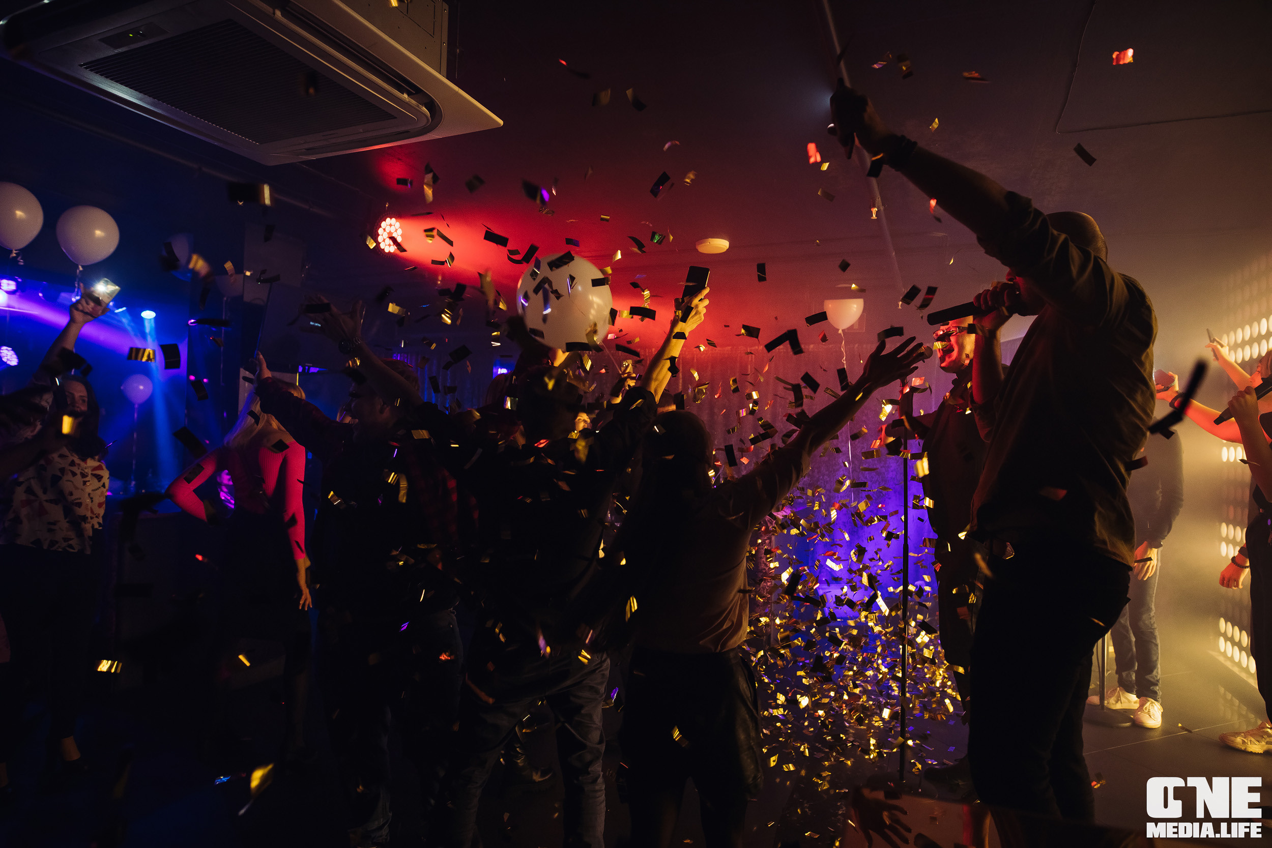 Фоторепортаж из караоке-клуба Эйфория. One Media Life: фоторепортажи, фотоотчеты с мероприятий и заведений