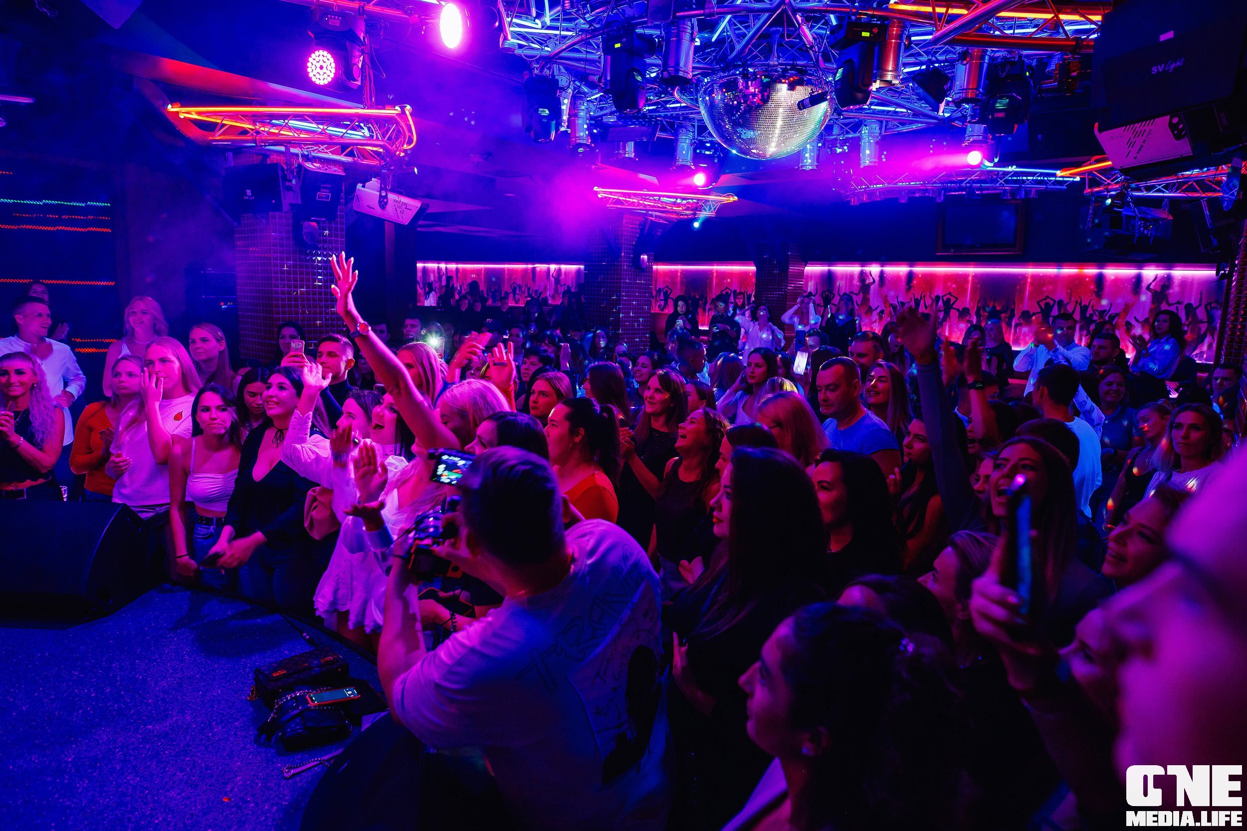 Фоторепортаж из ночного клуба Планета. One Media Life: фоторепортажи, фотоотчеты с мероприятий и заведений