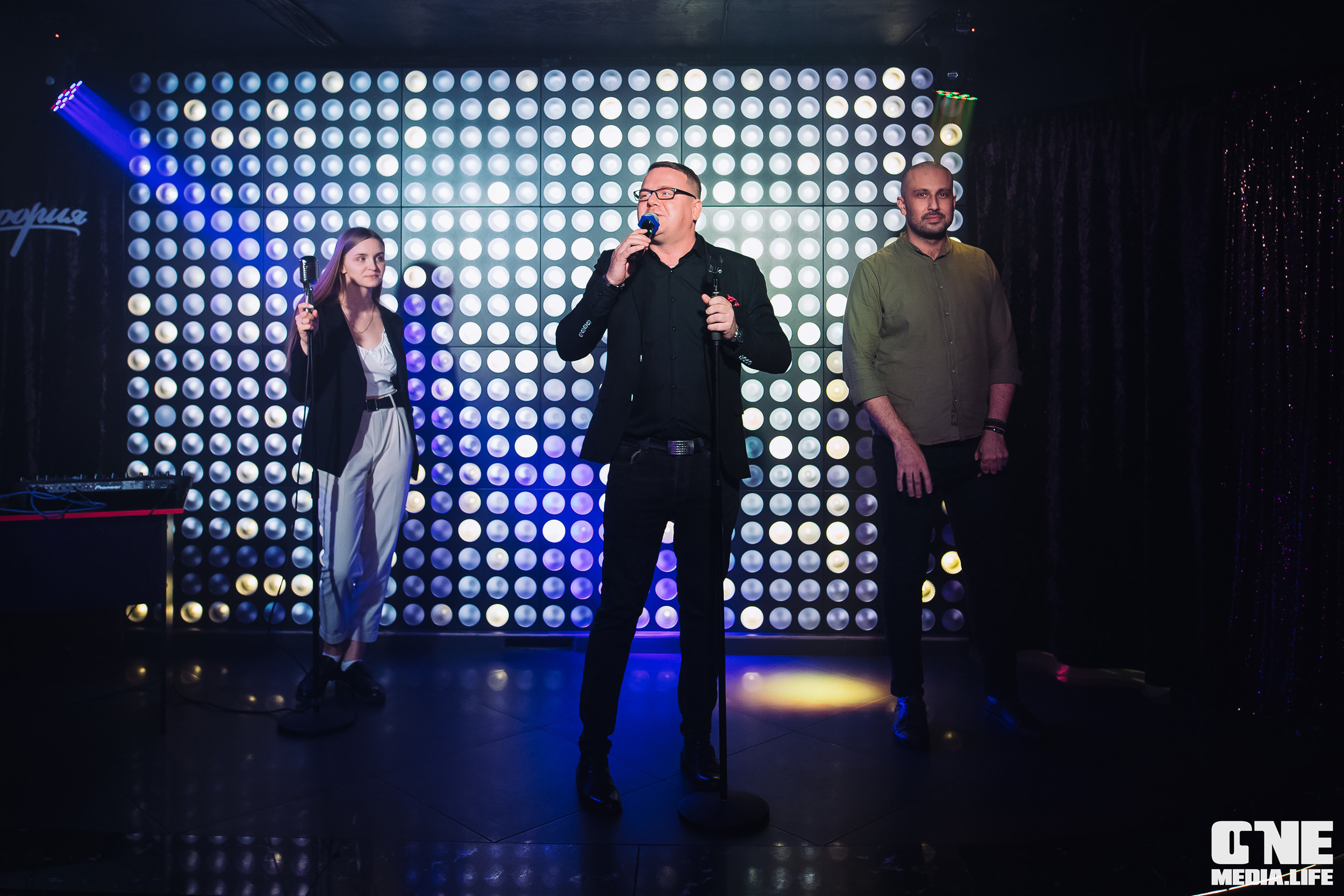 Фоторепортаж из караоке-клуба Эйфория. One Media Life: фоторепортажи, фотоотчеты с мероприятий и заведений