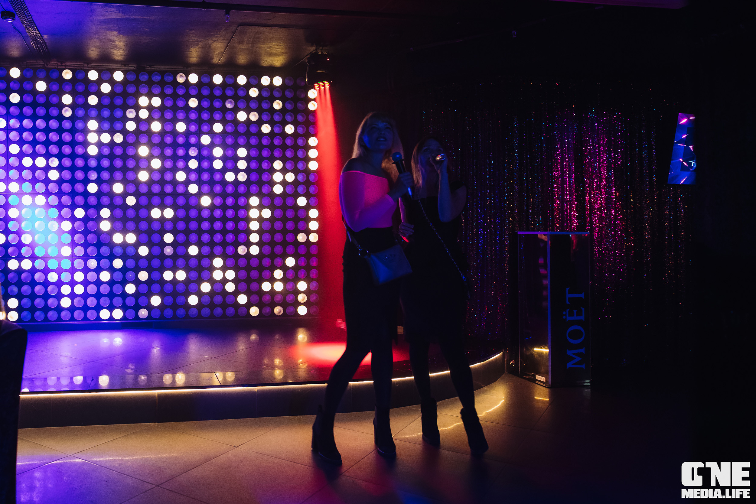 Фоторепортаж из караоке-клуба Эйфория. One Media Life: фоторепортажи, фотоотчеты с мероприятий и заведений