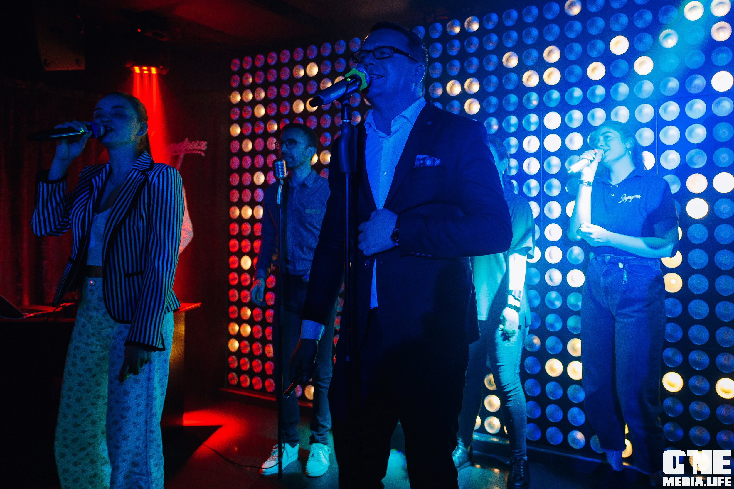 Фоторепортаж из караоке-клуба Эйфория. One Media Life: фоторепортажи, фотоотчеты с мероприятий и заведений