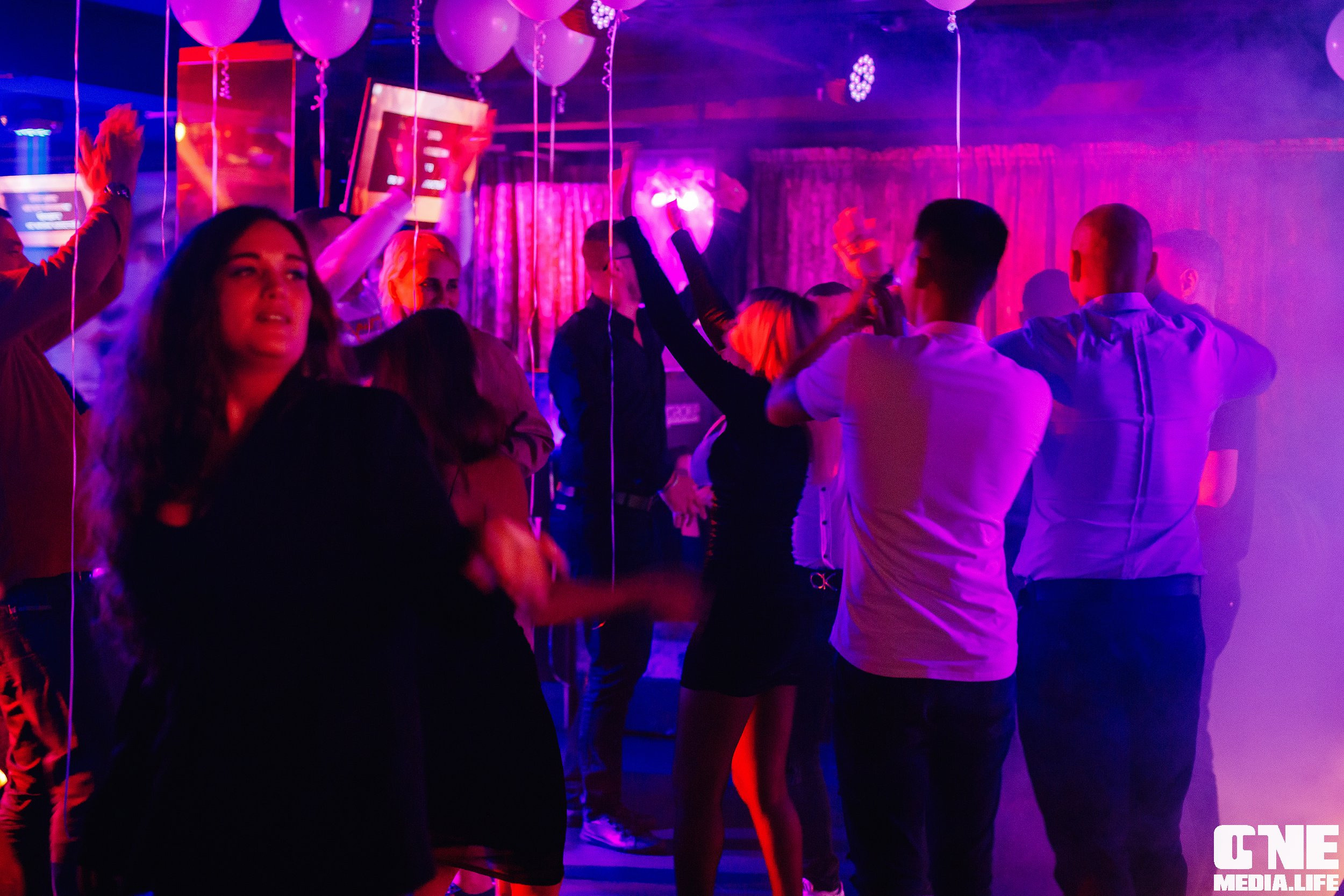 Фоторепортаж из караоке-клуба Эйфория. One Media Life: фоторепортажи, фотоотчеты с мероприятий и заведений