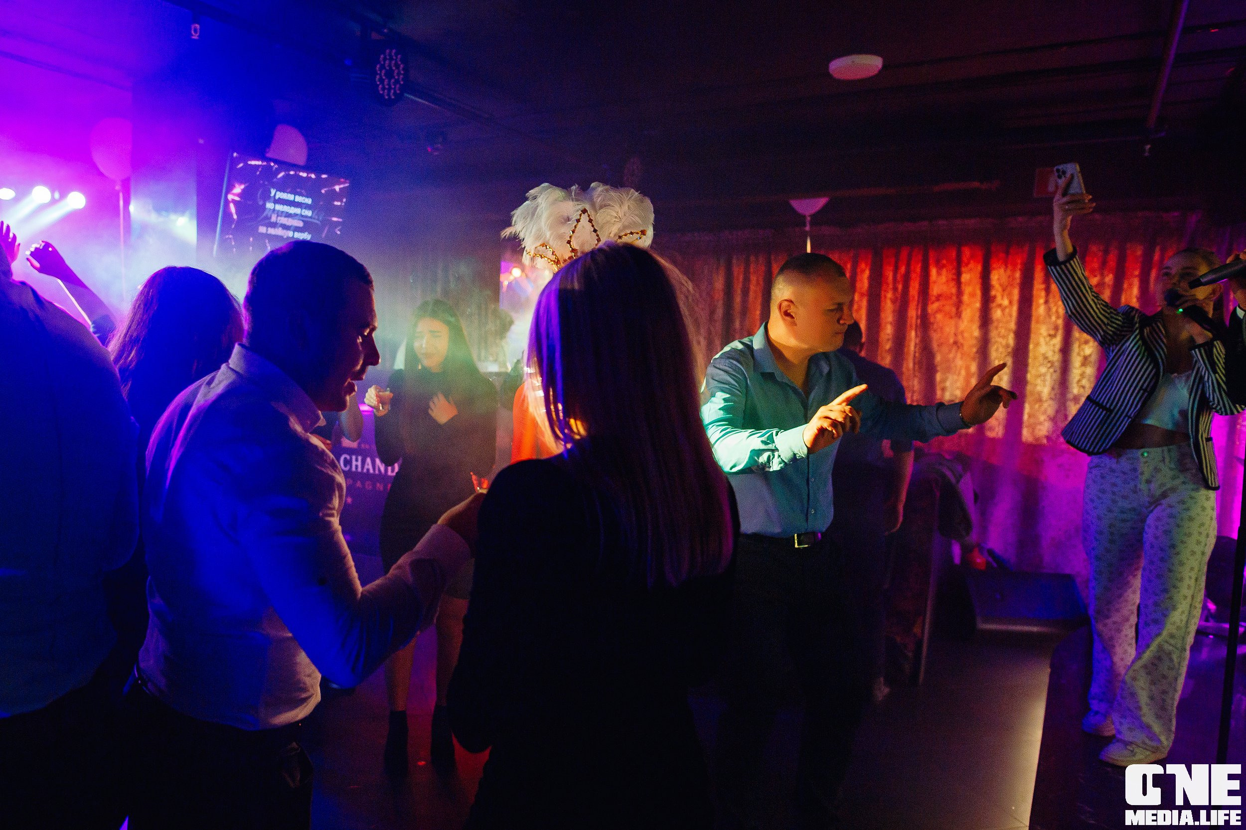 Фоторепортаж из караоке-клуба Эйфория. One Media Life: фоторепортажи, фотоотчеты с мероприятий и заведений