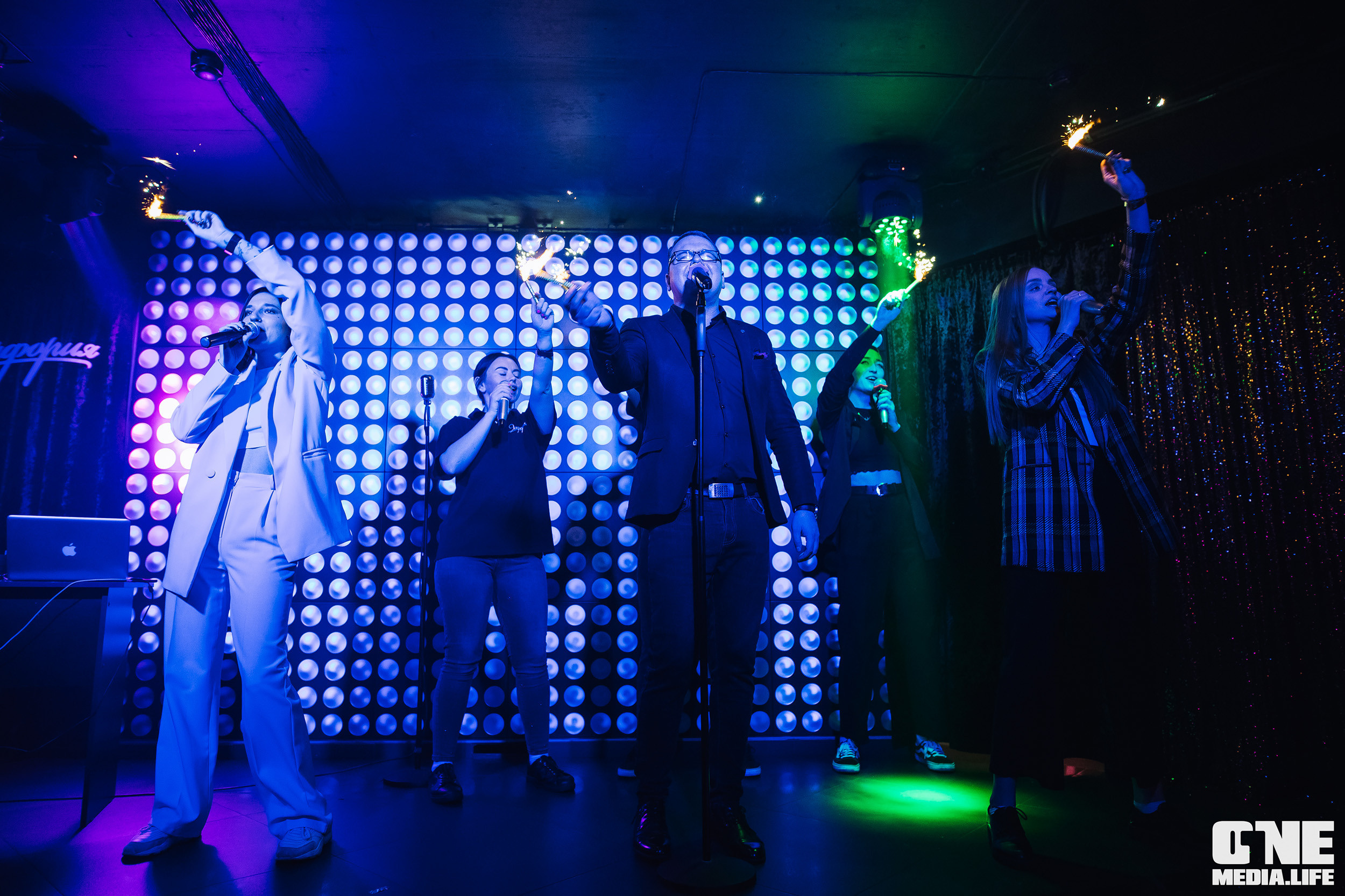 Фоторепортаж из караоке-клуба Эйфория. One Media Life: фоторепортажи, фотоотчеты с мероприятий и заведений