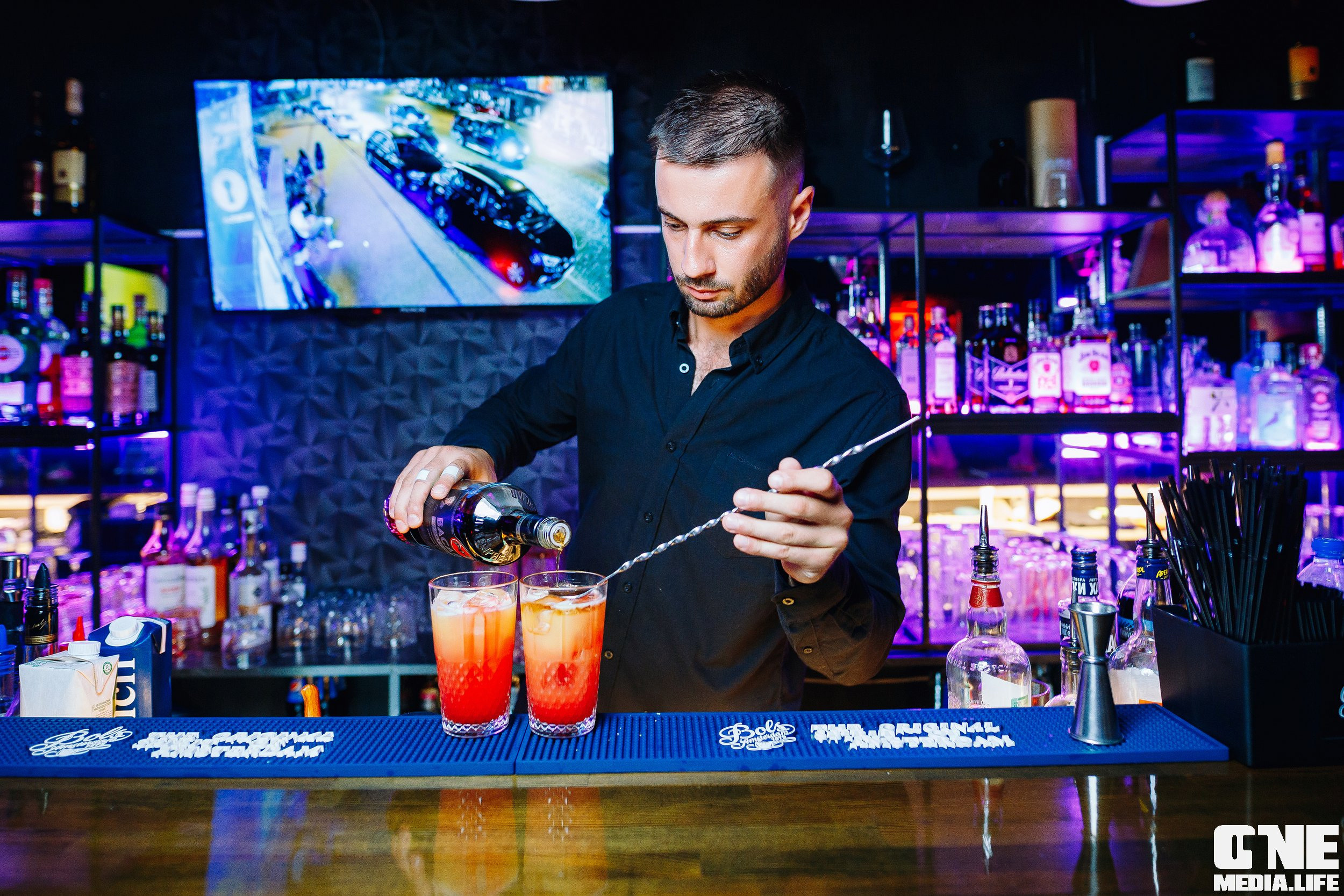 Фоторепортаж из ночного клуба Secret. One Media Life: фоторепортажи, фотоотчеты с мероприятий и заведений