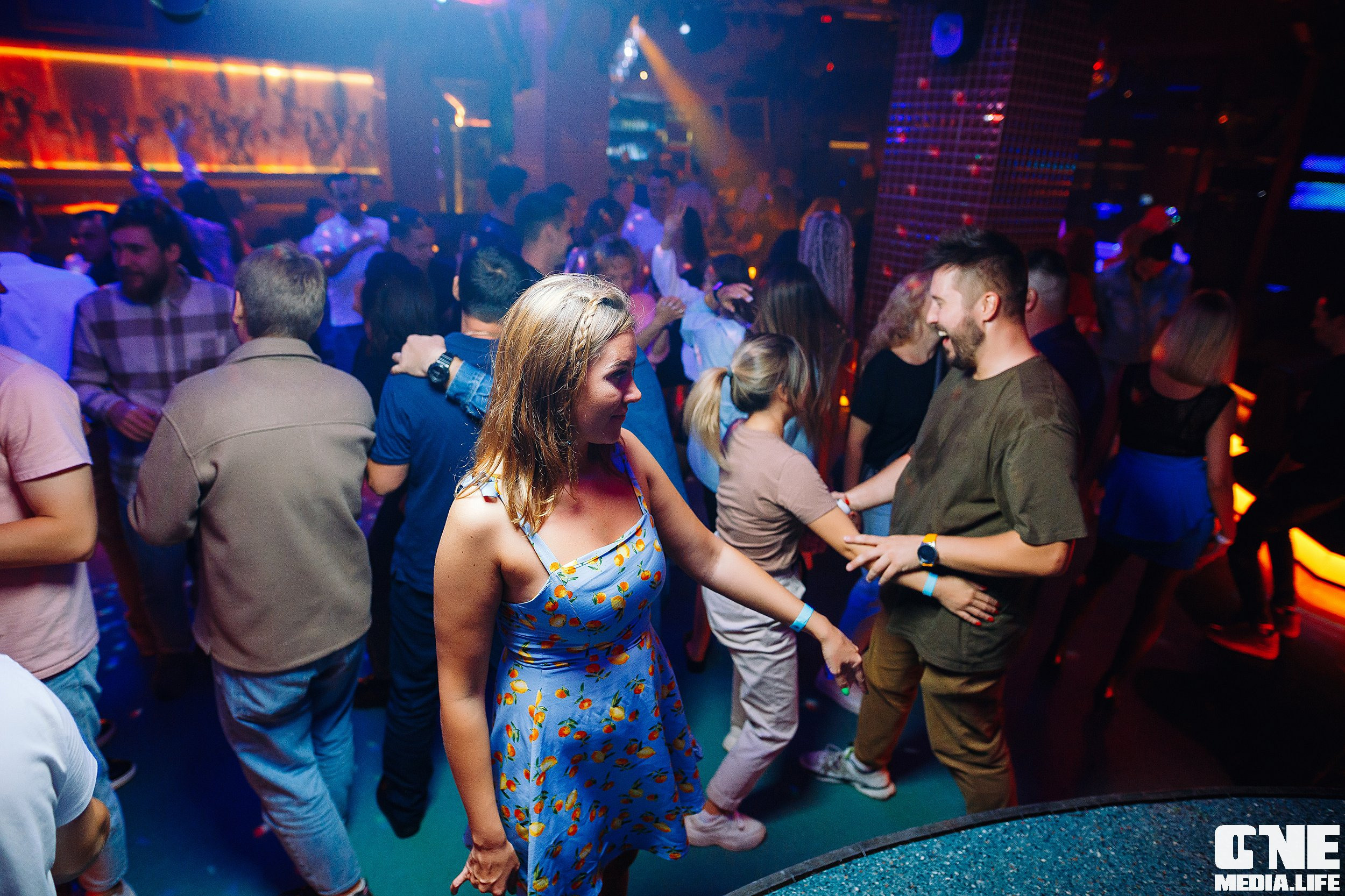 Фоторепортаж из ночного клуба Планета. One Media Life: фоторепортажи, фотоотчеты с мероприятий и заведений