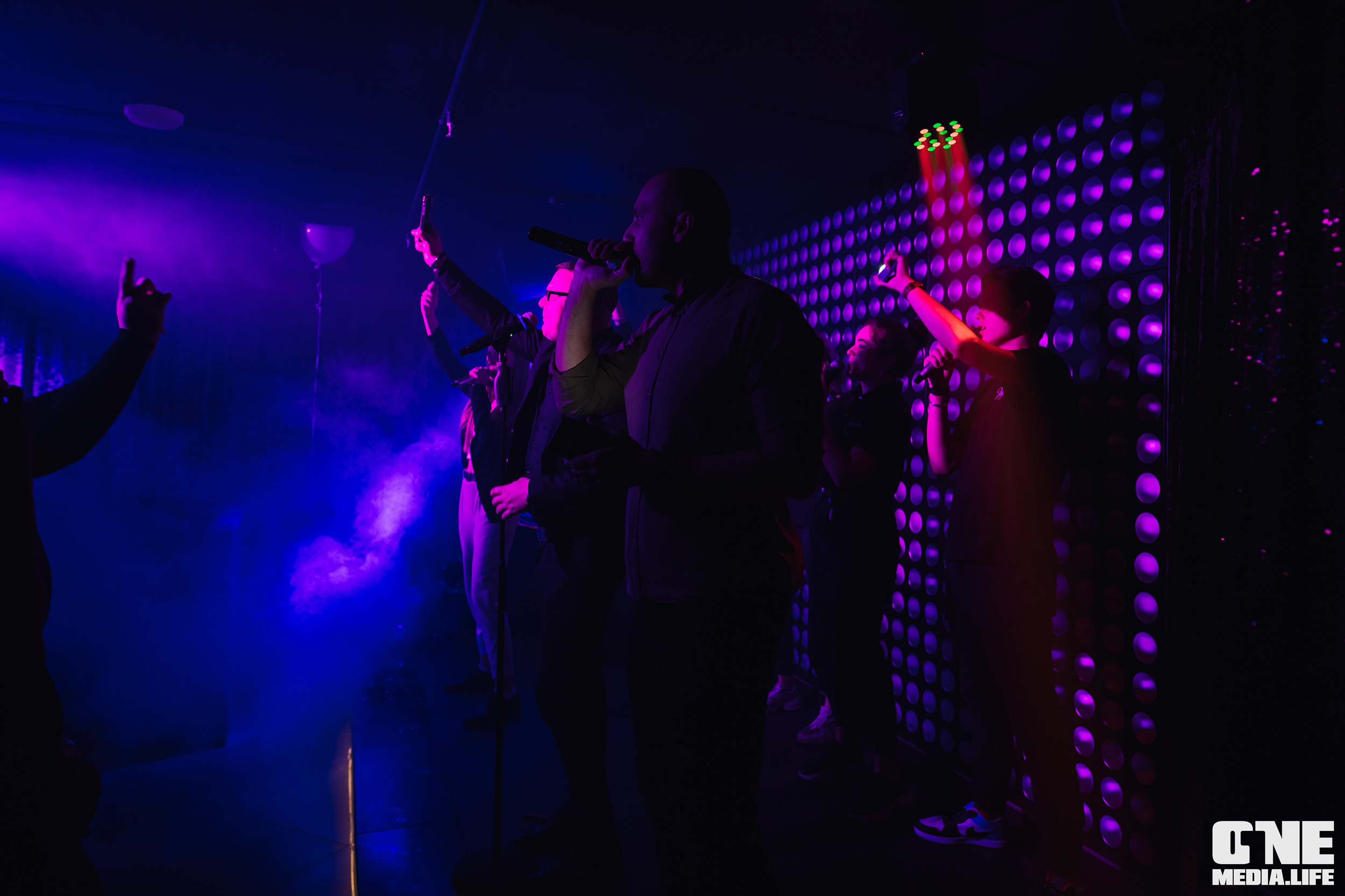 Фоторепортаж из караоке-клуба Эйфория. One Media Life: фоторепортажи, фотоотчеты с мероприятий и заведений