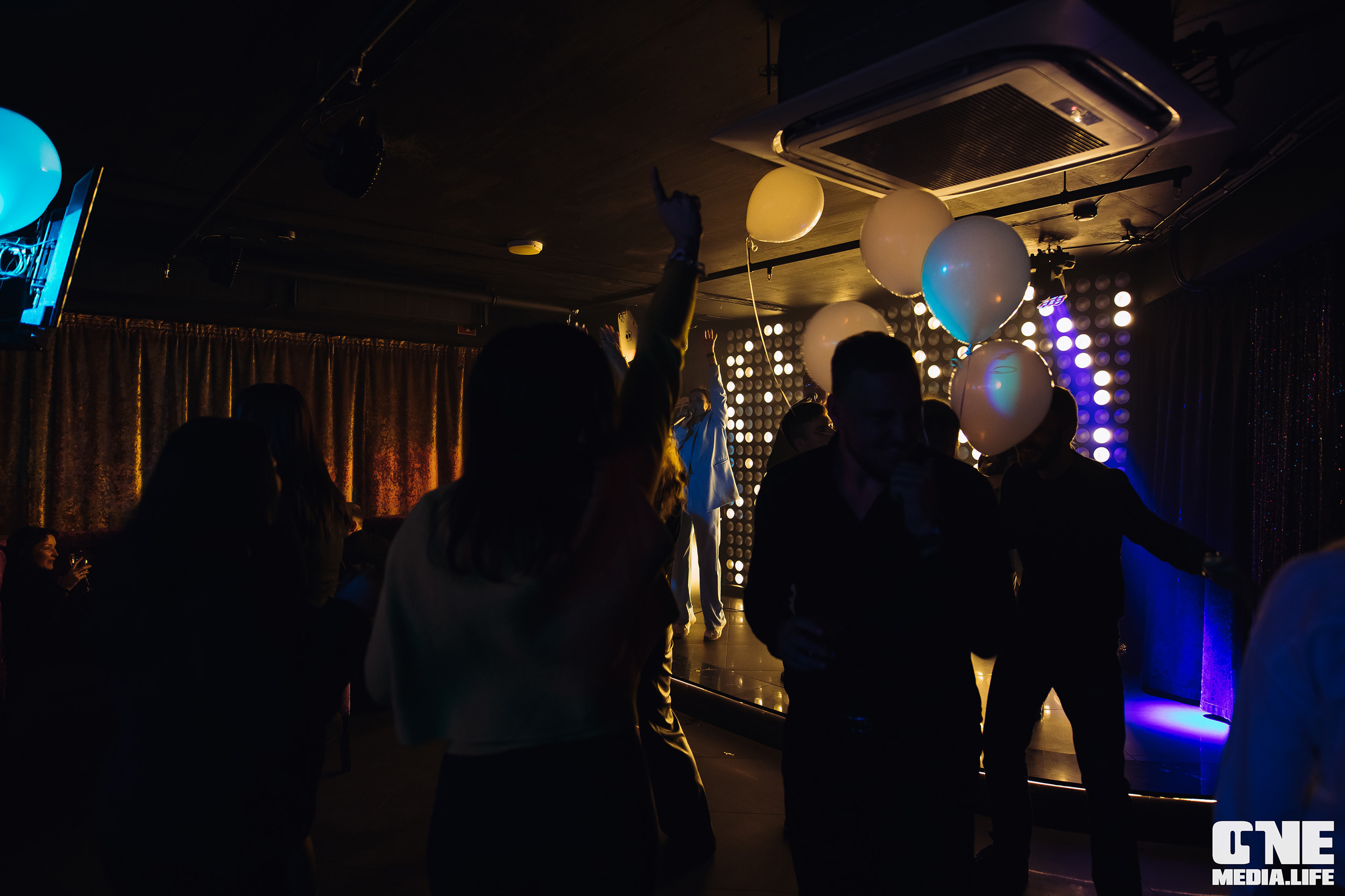 Фоторепортаж из караоке-клуба Эйфория. One Media Life: фоторепортажи, фотоотчеты с мероприятий и заведений