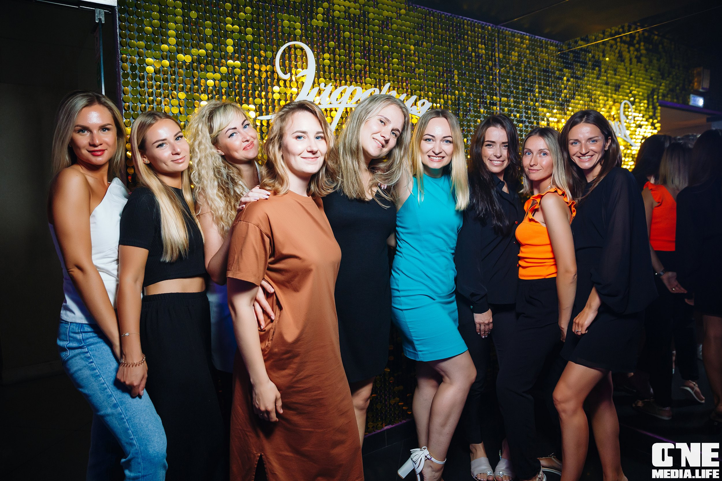 Фоторепортаж из караоке-клуба Эфория. One Media Life: фоторепортажи, фотоотчеты с мероприятий и заведений