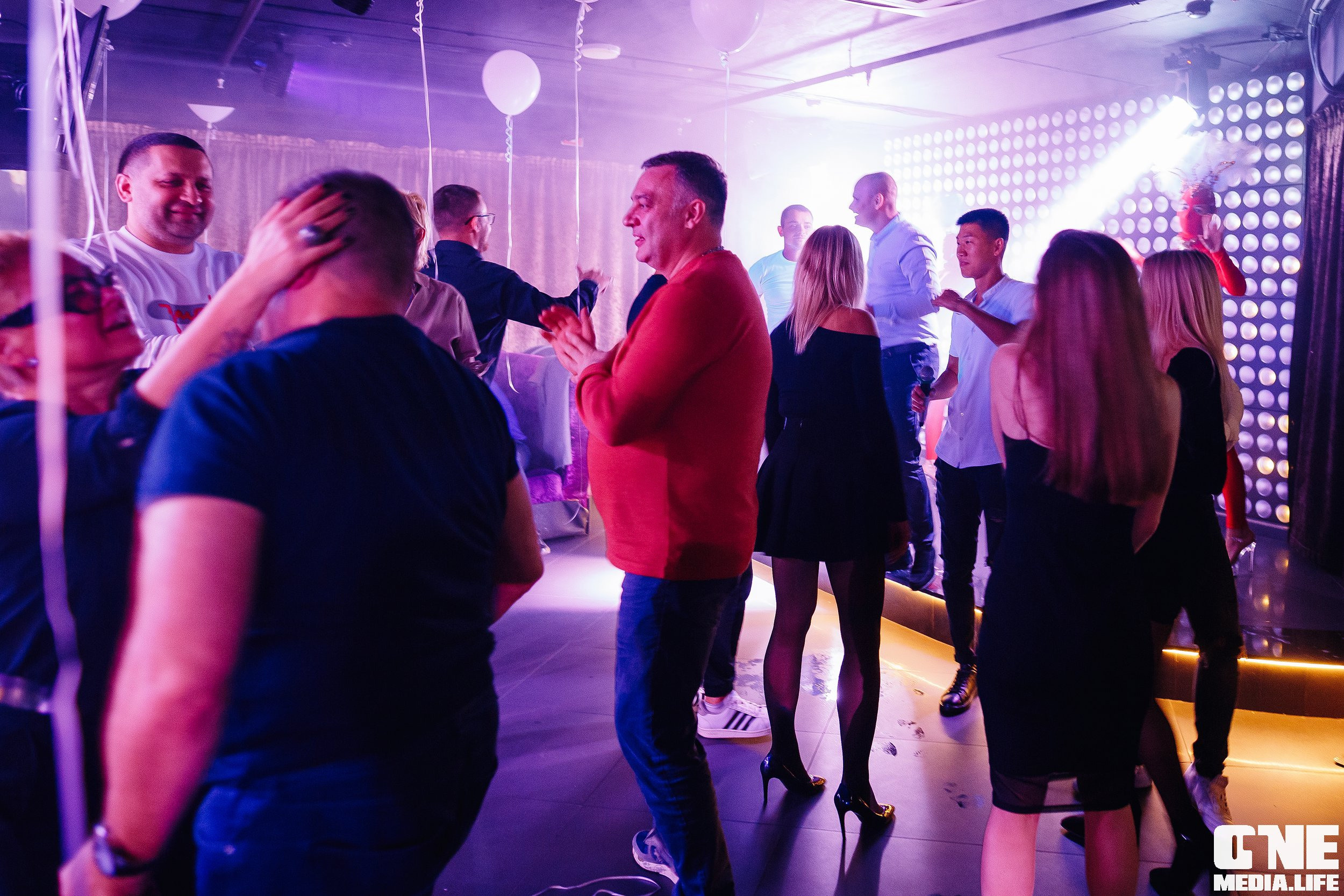 Фоторепортаж из караоке-клуба Эйфория. One Media Life: фоторепортажи, фотоотчеты с мероприятий и заведений