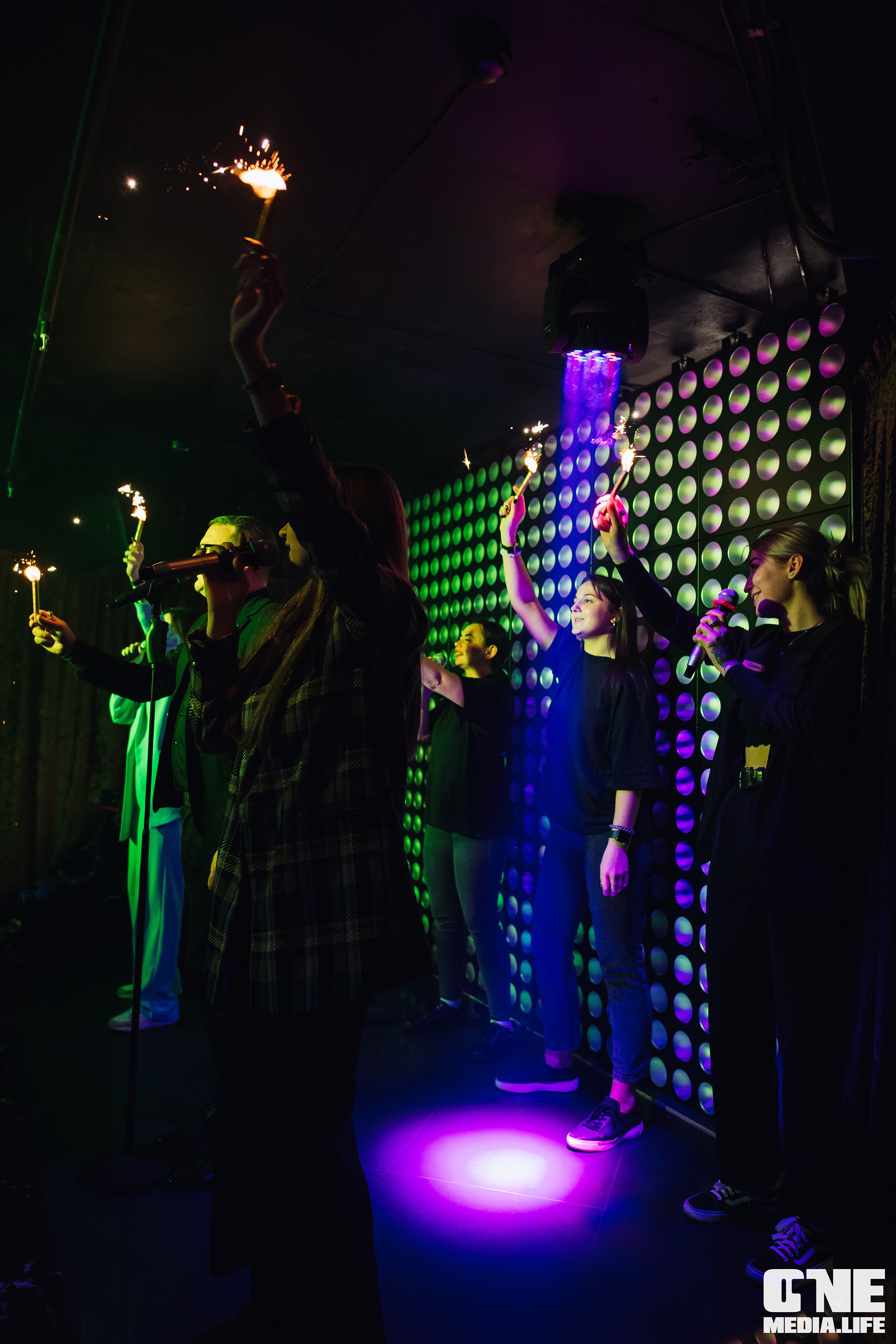 Фоторепортаж из караоке-клуба Эйфория. One Media Life: фоторепортажи, фотоотчеты с мероприятий и заведений