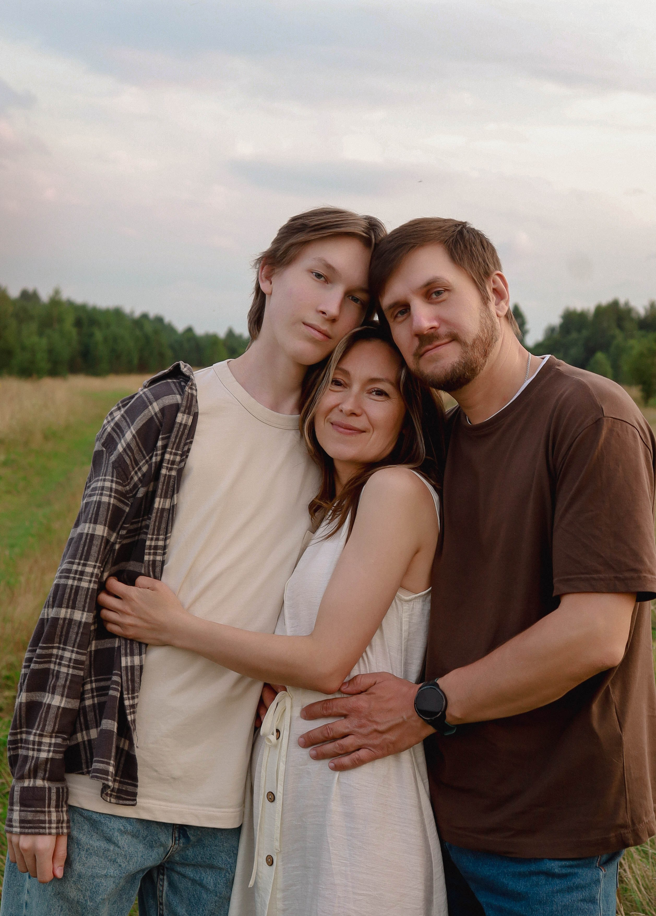 Семья в поле. Фотограф Александра Коновалова