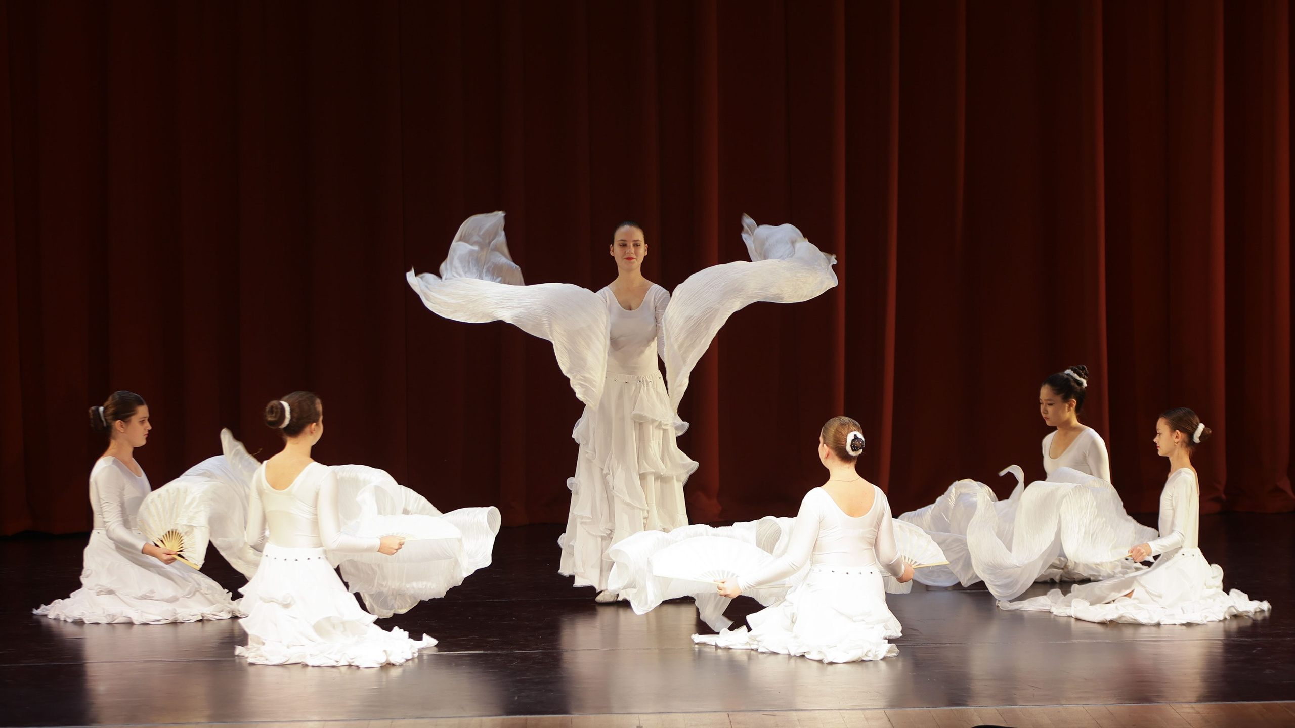 Фестиваль хореографического искусства «КУБОК ЛЕГЕНДЫ — 2025». Выпускные альбомы и школьный фотограф в Подольске, Троицке, Щербинке, Москве и Московской области