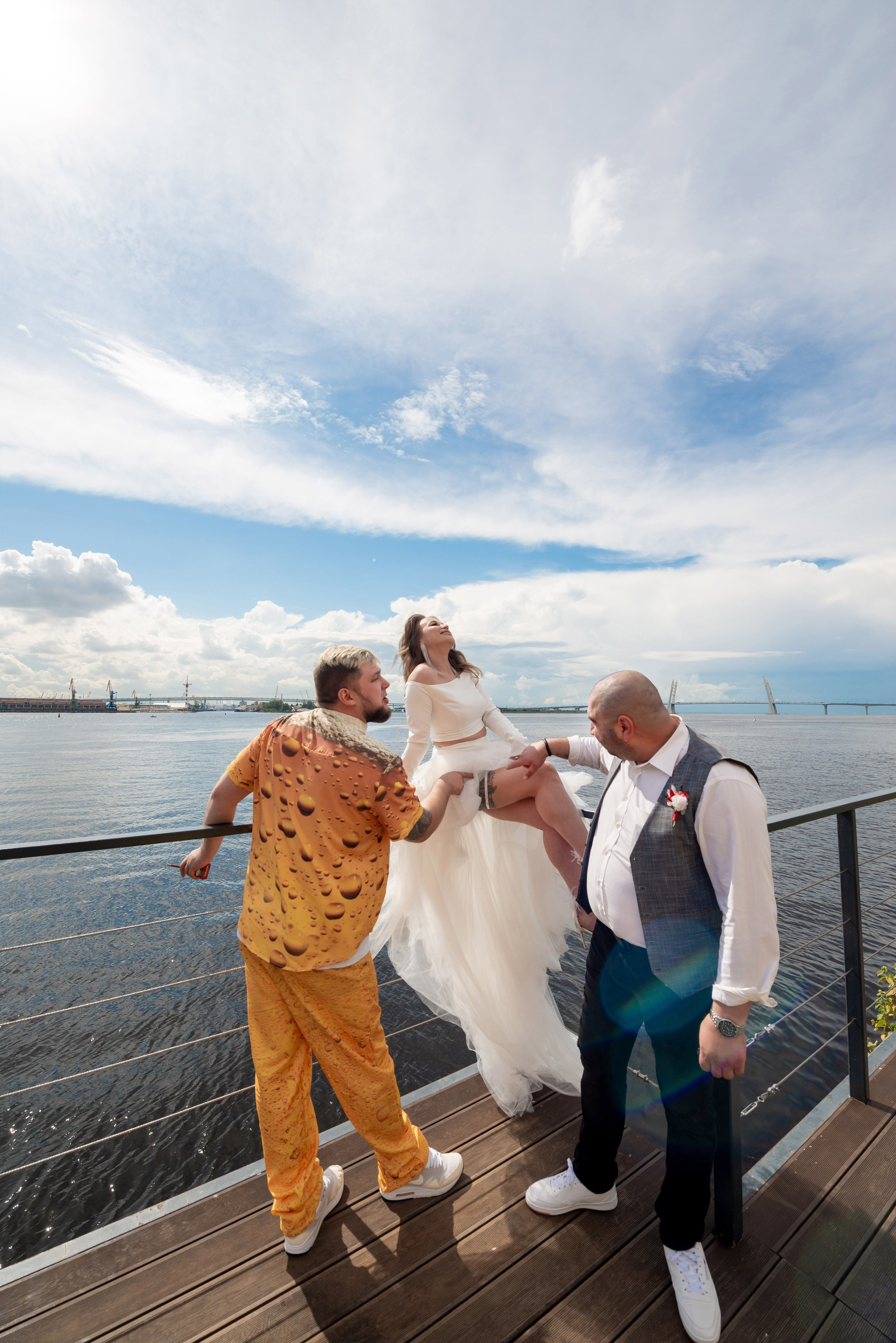 Экстравагантная свадебная фотосессия Светланы и Славы по нетрадиционным и оригинальным местам для свадебной прогулки в Санкт-Петербурге. Портретный, семейный и свадебный фотограф в Санкт-Петербурге и в Пушкине Ширяев Денис