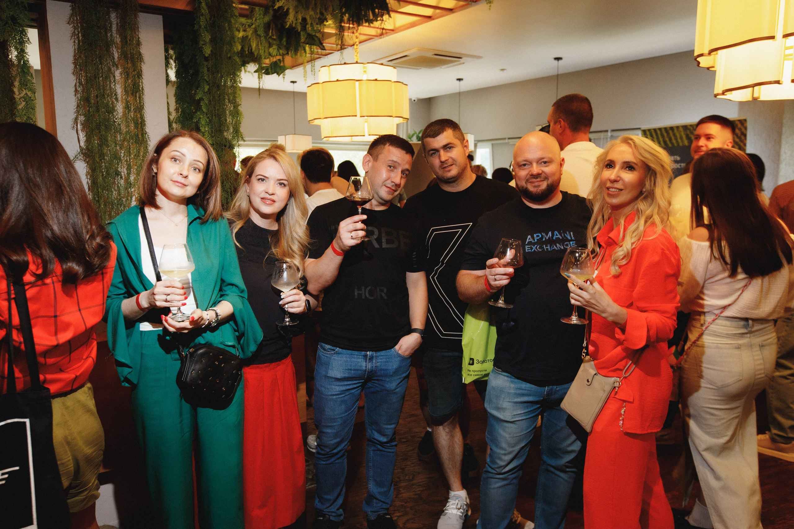 ФЕСТИВАЛЬ РОССИЙСКОГО ВИНА. СВОИ. ФОТООТЧЕТЫ-СОБЫТИЯ-МЕСТА