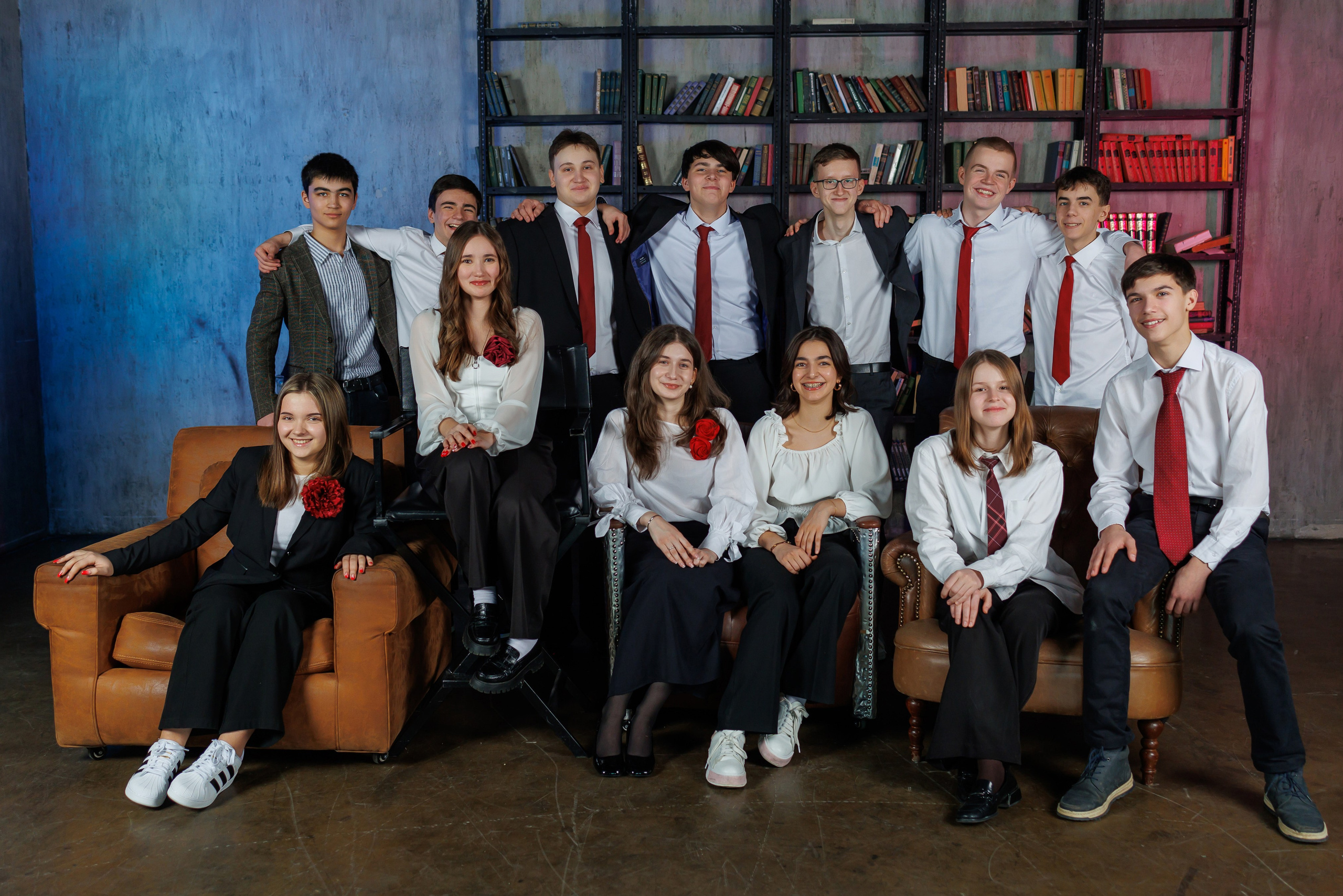 Студийная фотосъемка для старших классов в Москве. Профессиональная фото и видеосъемка. Москва