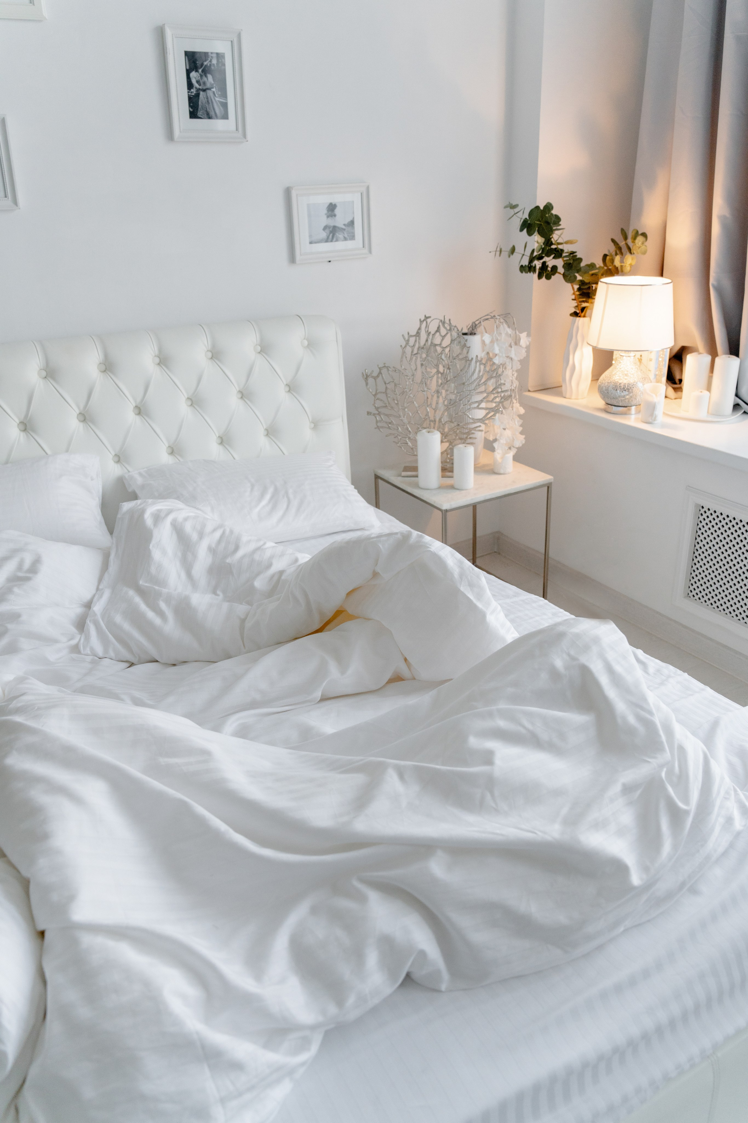 Фотосъемка постельного белья в фотостудии с моделью для маркетплейсов