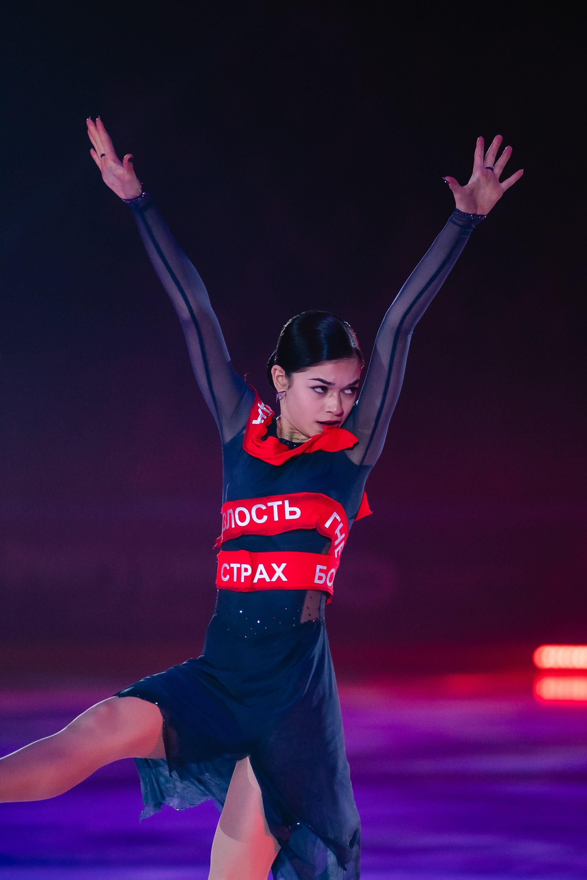 Шоу «Чемпионы на льду» в Новосибирске. Воробьева Ксения — Спортивный и танцевальный фотограф Новосибирск