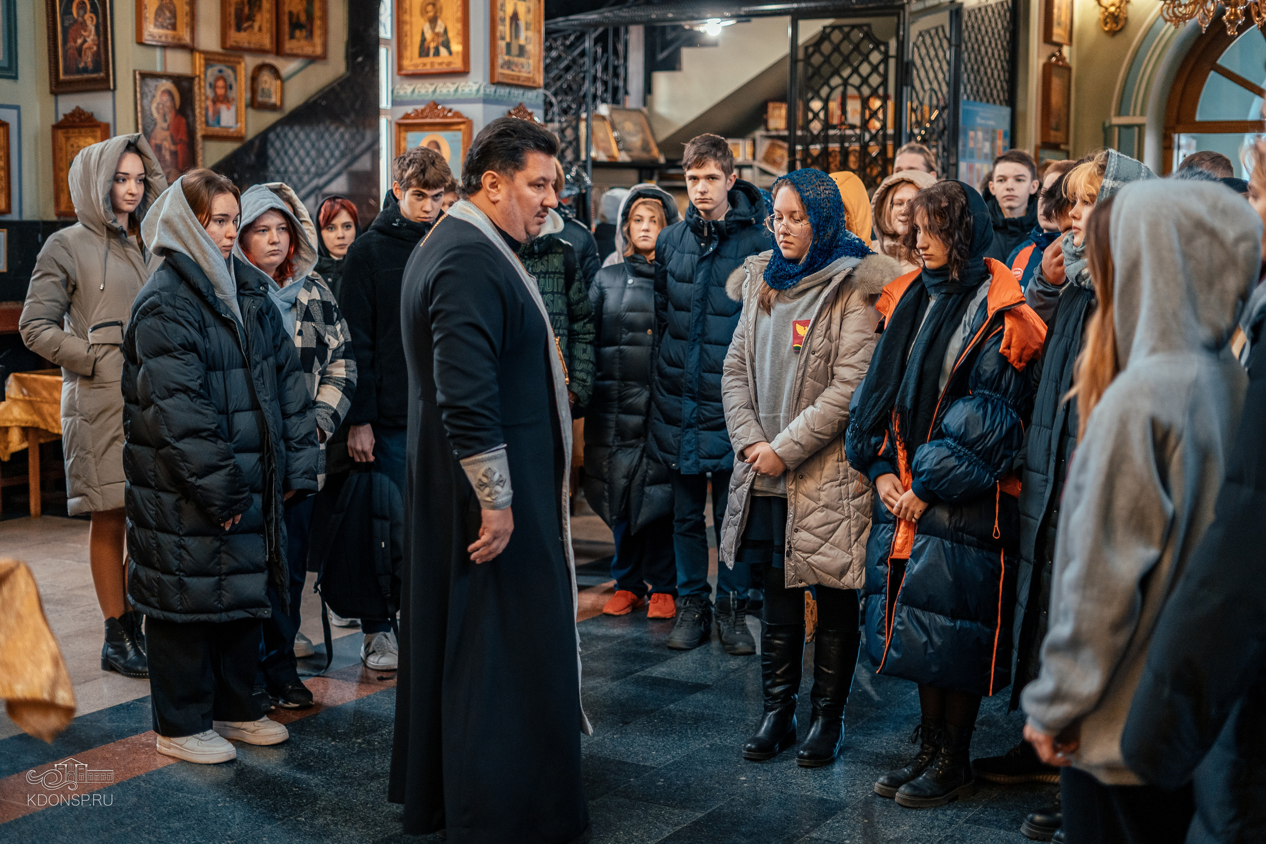 Молебен за учащихся и учащих. Новотитаровский Дом культуры