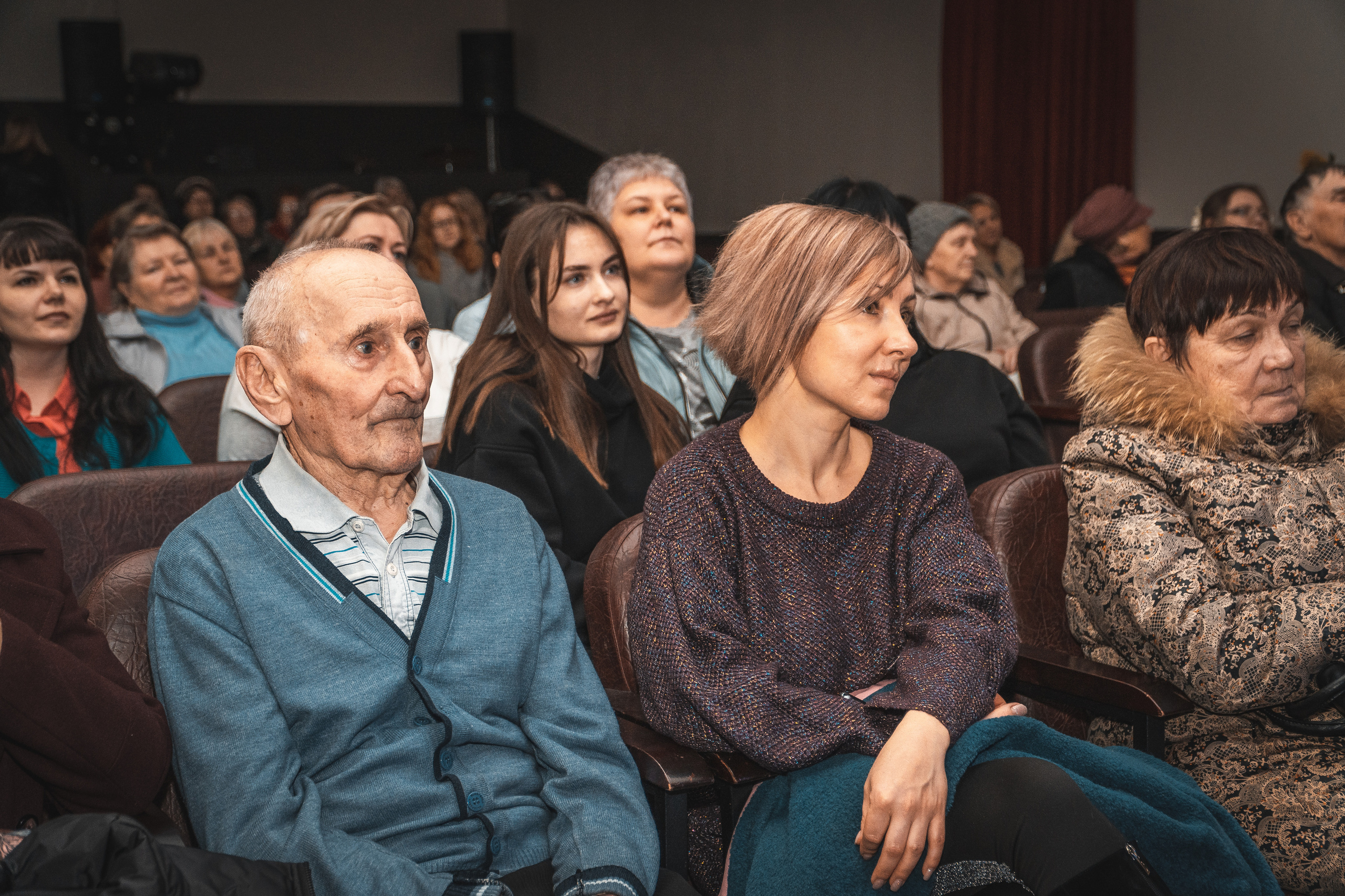 «Весь мир начинается с женщины». Новотитаровский Дом культуры
