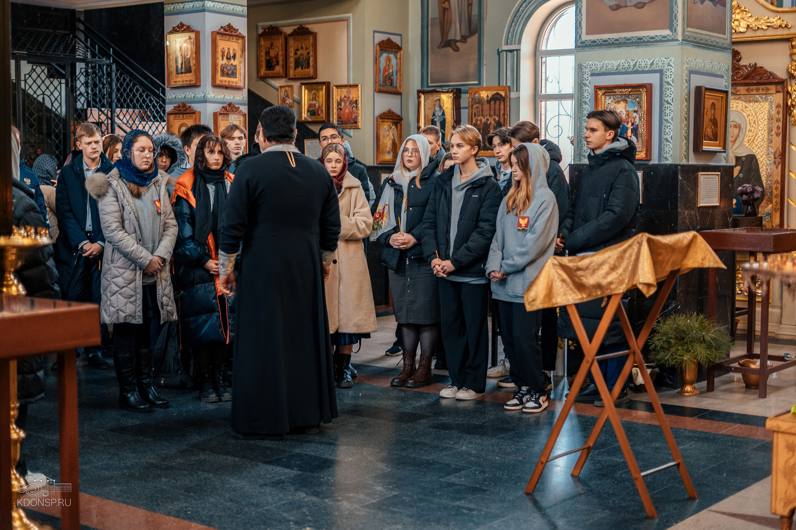Молебен за учащихся и учащих. Новотитаровский Дом культуры