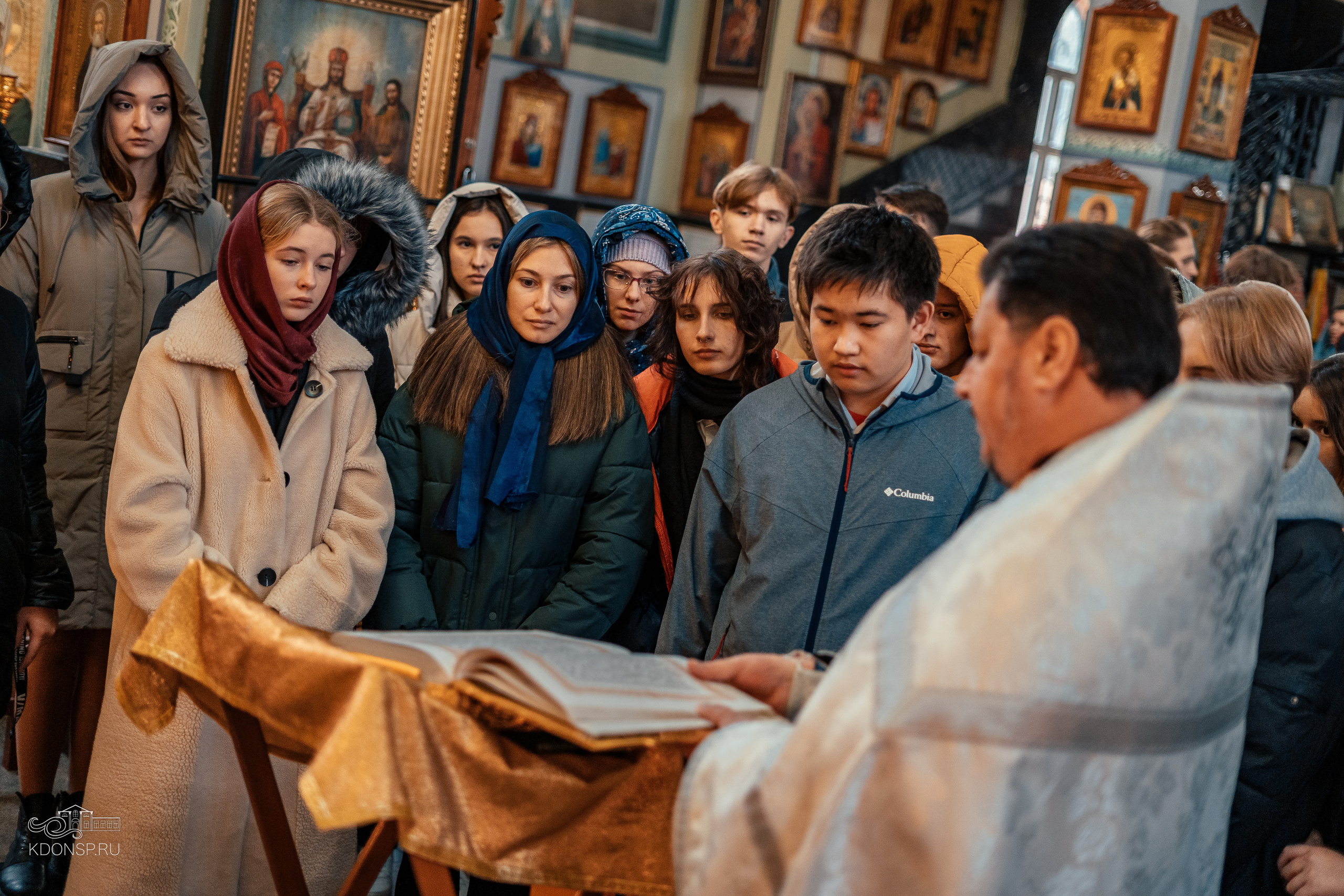 Молебен за учащихся и учащих. Новотитаровский Дом культуры