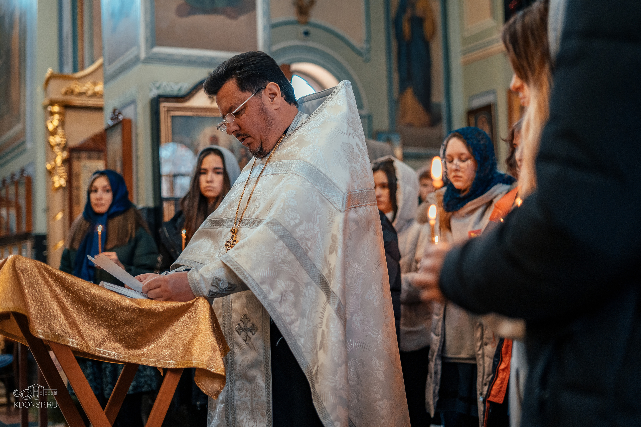 Молебен за учащихся и учащих. Новотитаровский Дом культуры