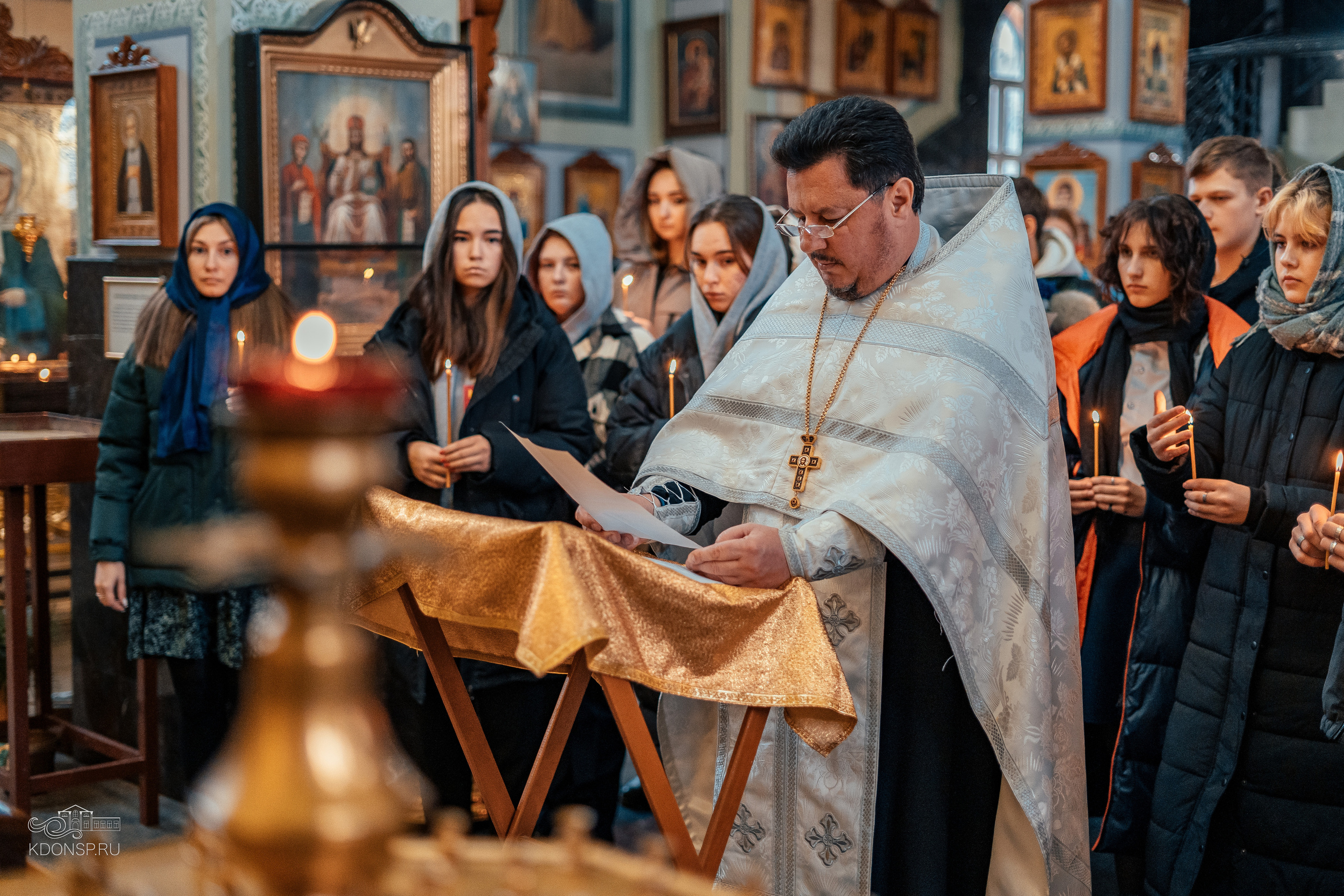 Молебен за учащихся и учащих. Новотитаровский Дом культуры