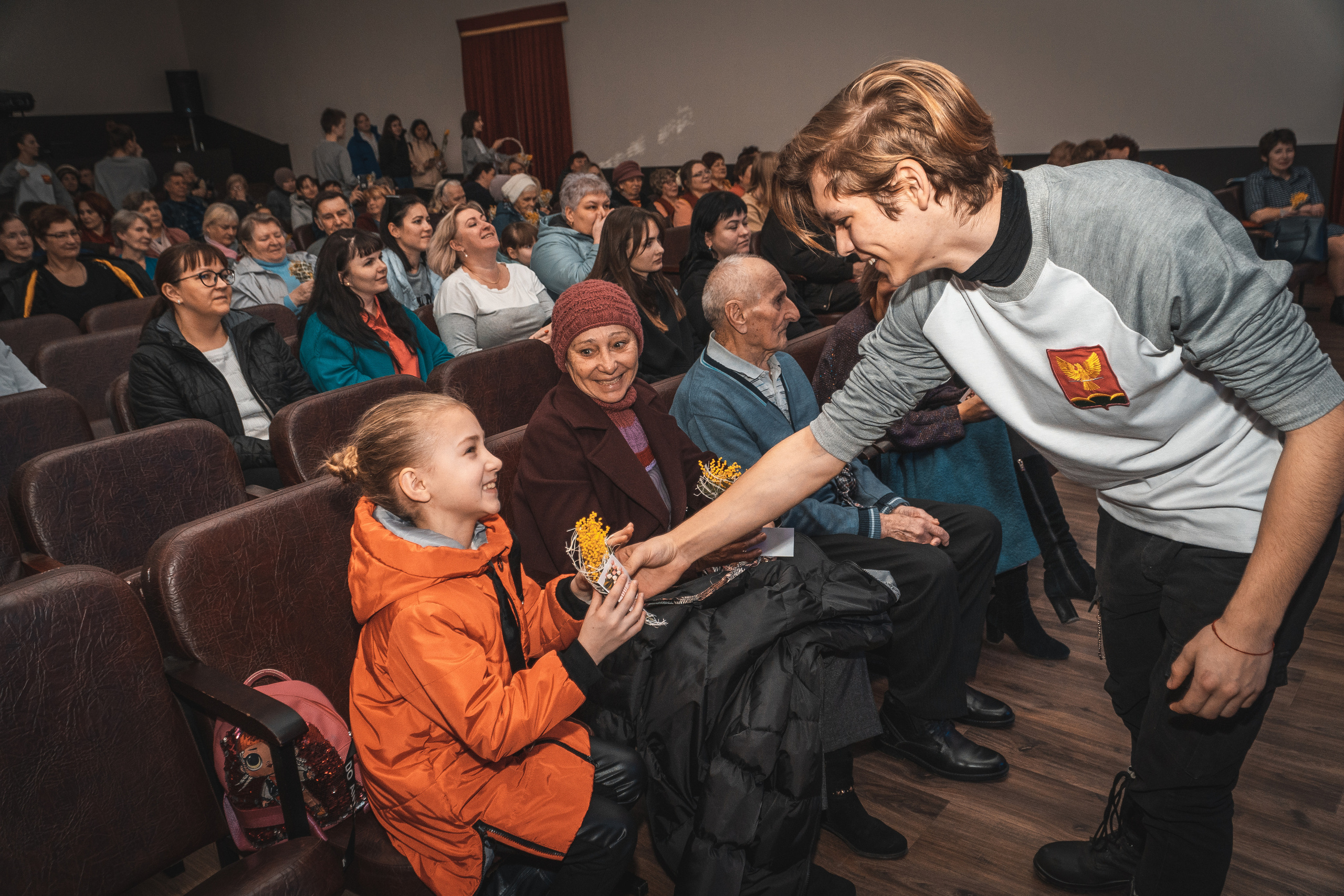 «Весь мир начинается с женщины». Новотитаровский Дом культуры