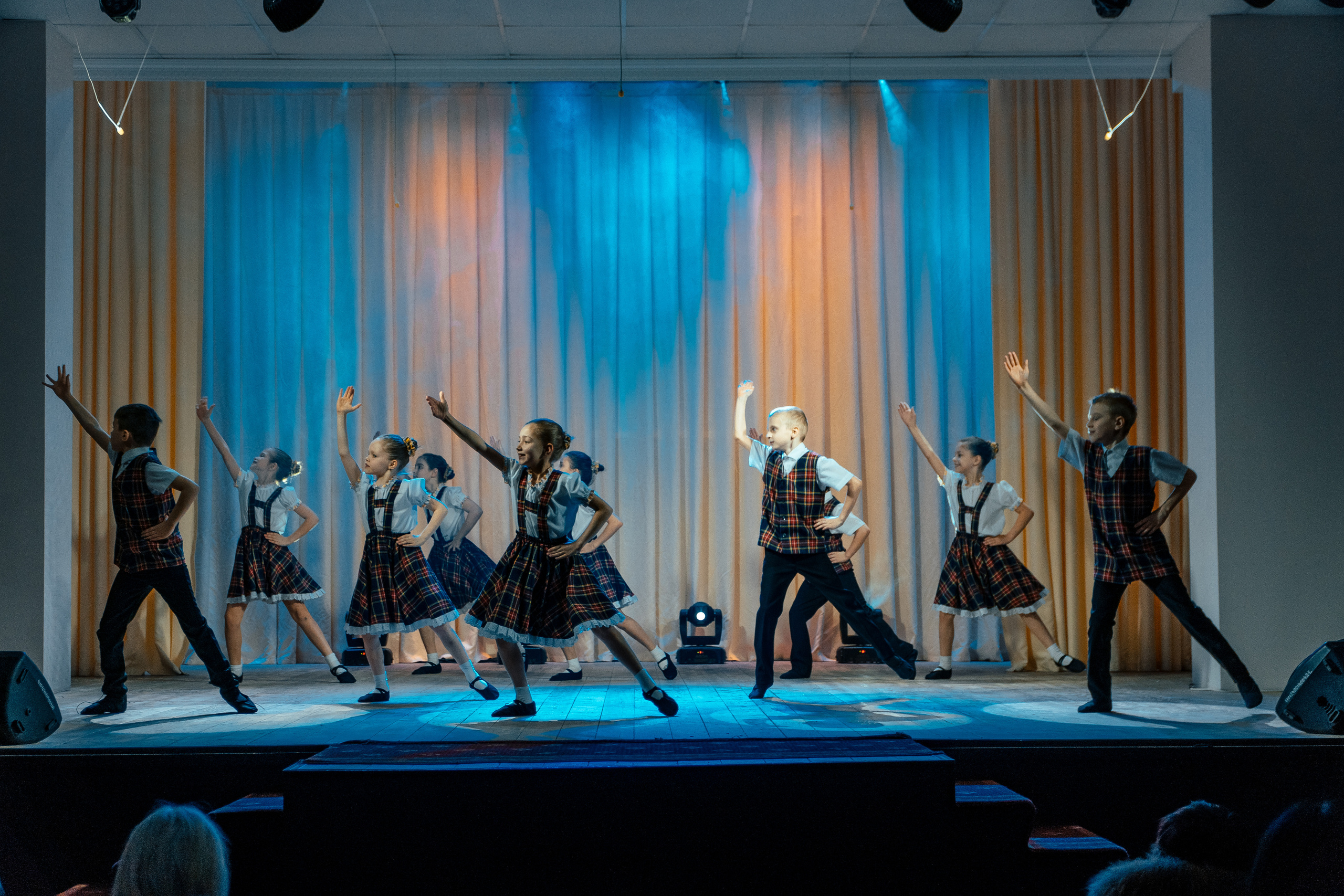 «Весь мир начинается с женщины». Новотитаровский Дом культуры