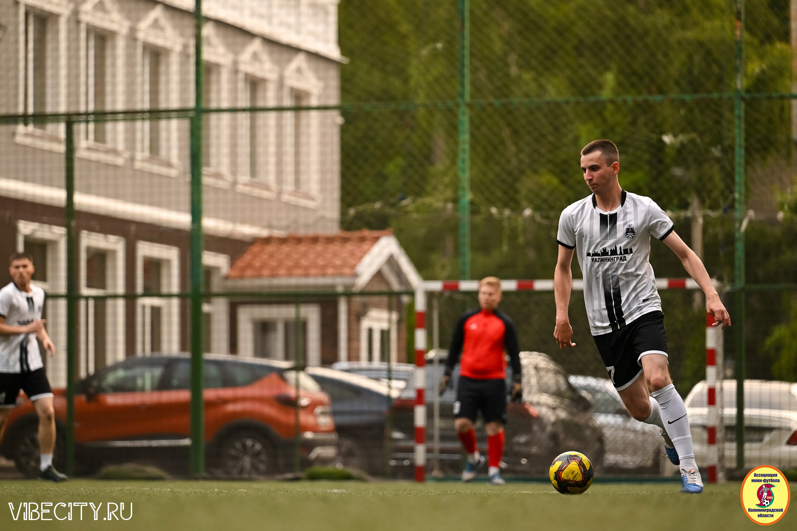 ИГРЫ МИНИ-ФУТБОЛЬНОЙ И КОРПОРАТИВНОЙ ЛИГИ. VIBECITY.RU Вайб Сити Ру Фоторепортажи Фотоотчеты Калининград