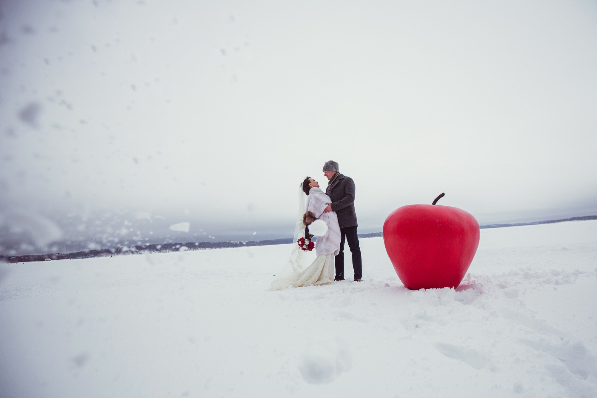 Зимняя свадьба в русских традициях. Семейный, портретный и свадебный фотограф в Санкт-Петербурге и Москве
