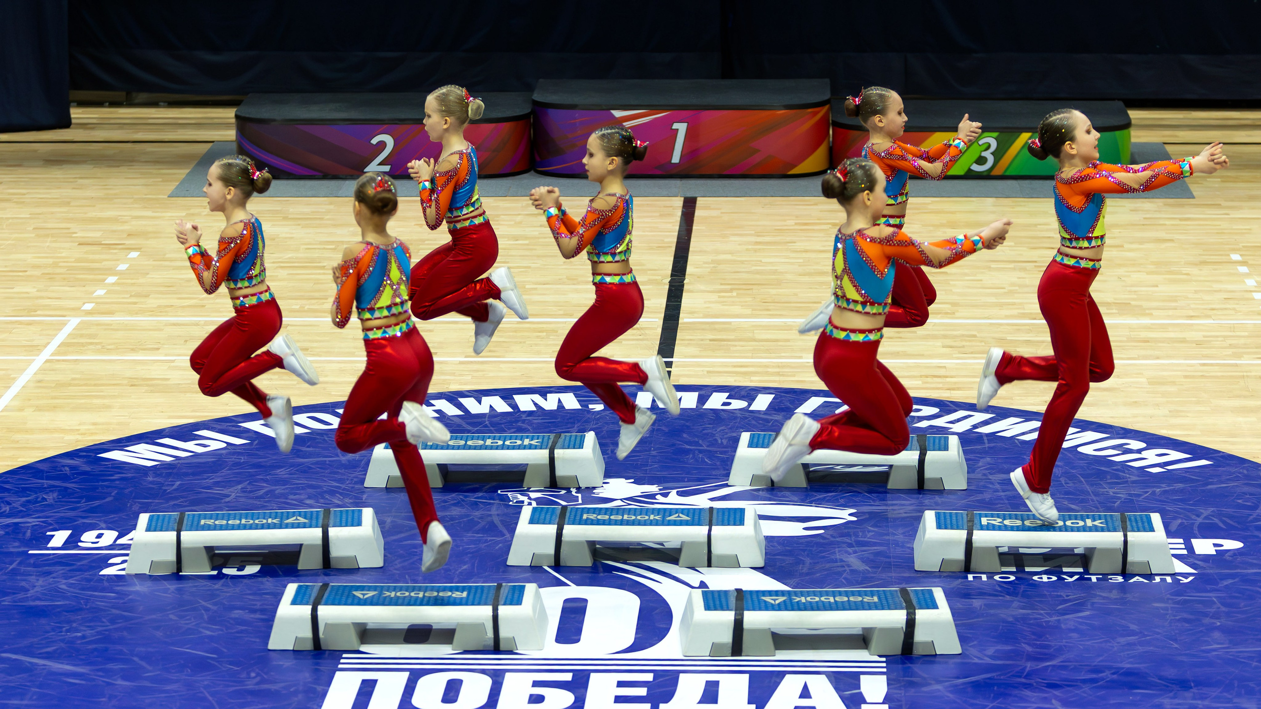 Фестиваль по фитнес-аэробике «Облачко» дисциплина «Степ-аэробика». Выпускные альбомы и школьный фотограф в Подольске, Троицке, Щербинке, Москве и Московской области