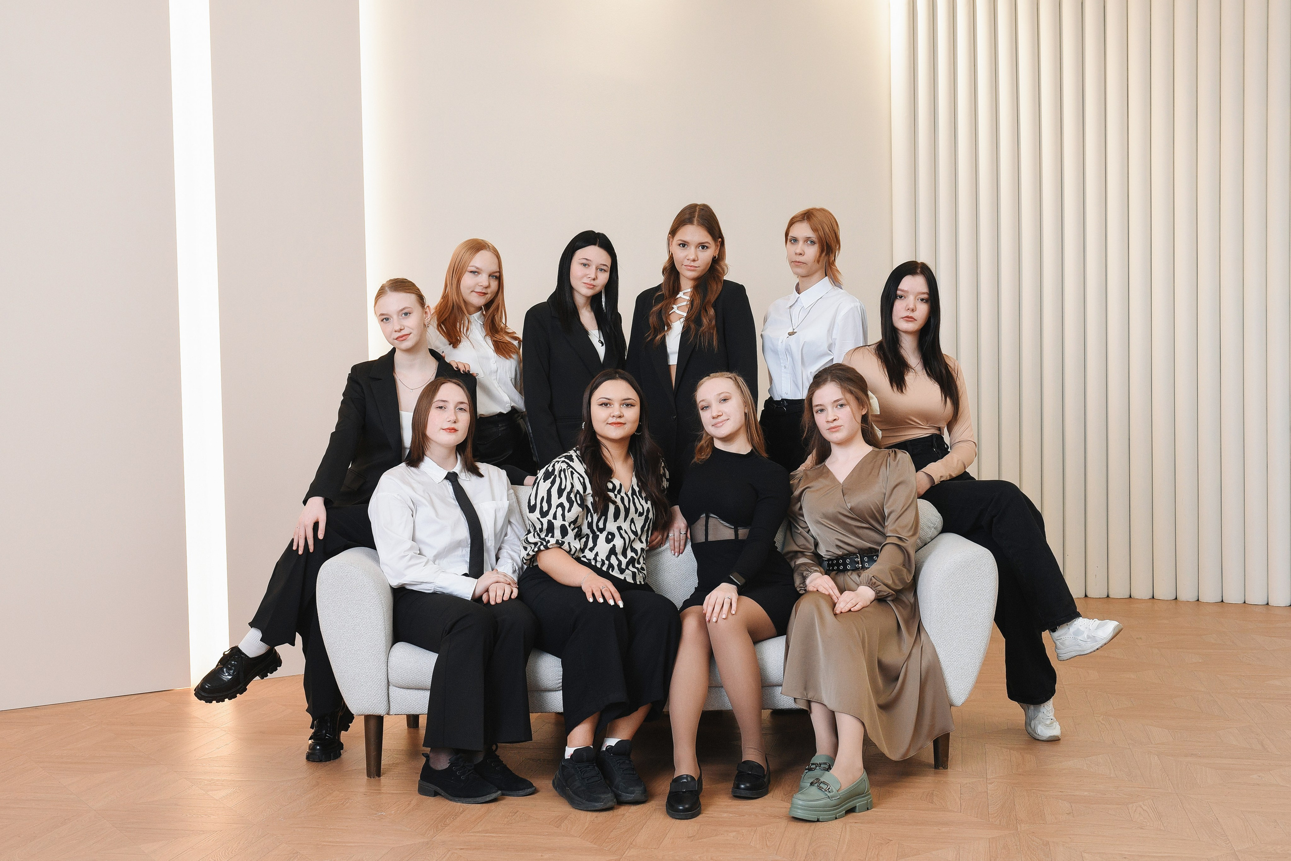 #43 11 а. Выпускные альбомы в Кургане, Твой альбом, Книга