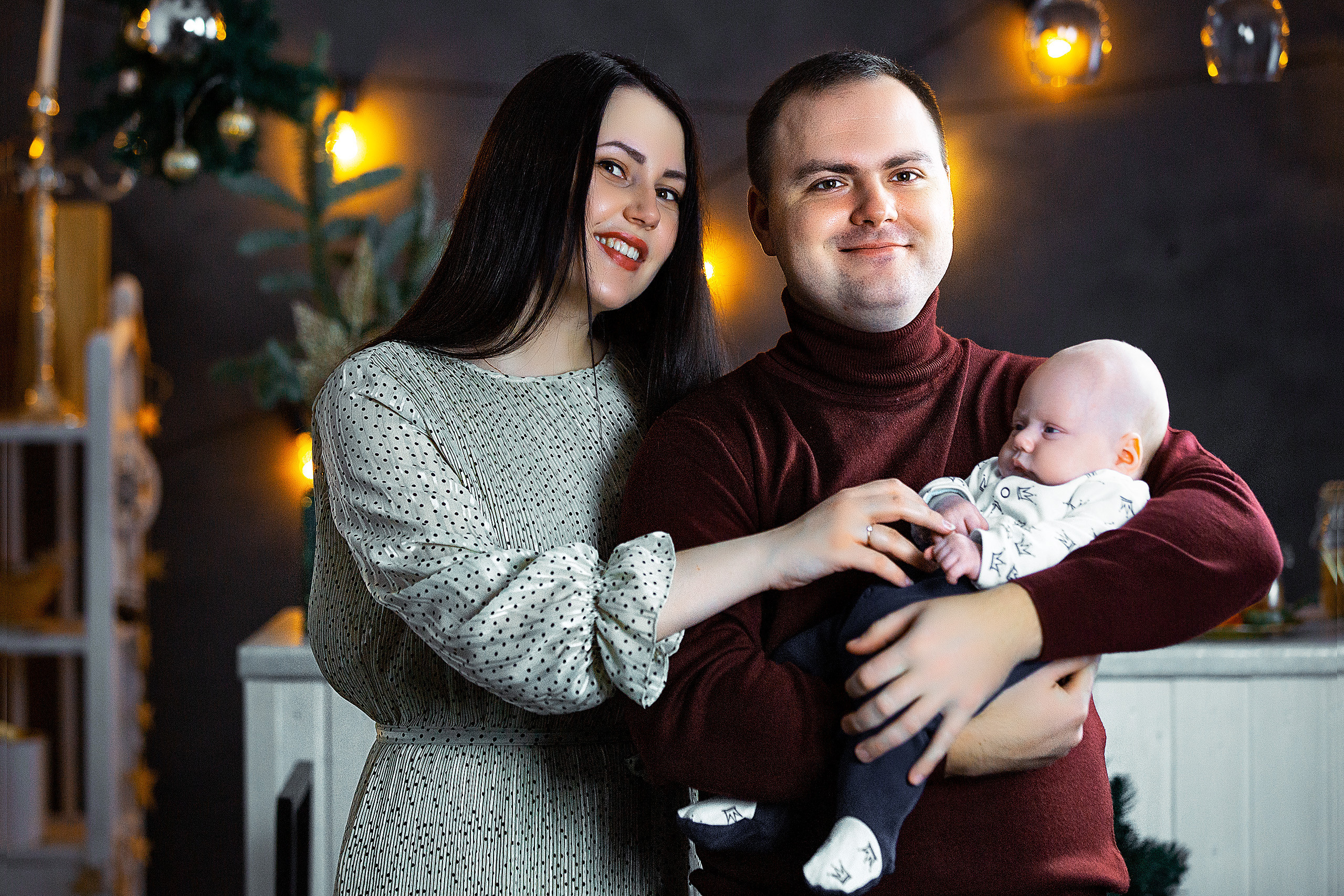 Фотосессия Артура, Насти и маленького ребенка в фотостудии AJUR. Свадебный фотограф в Барановичах Вячеслав Шах-Гусейнов, фотошкола