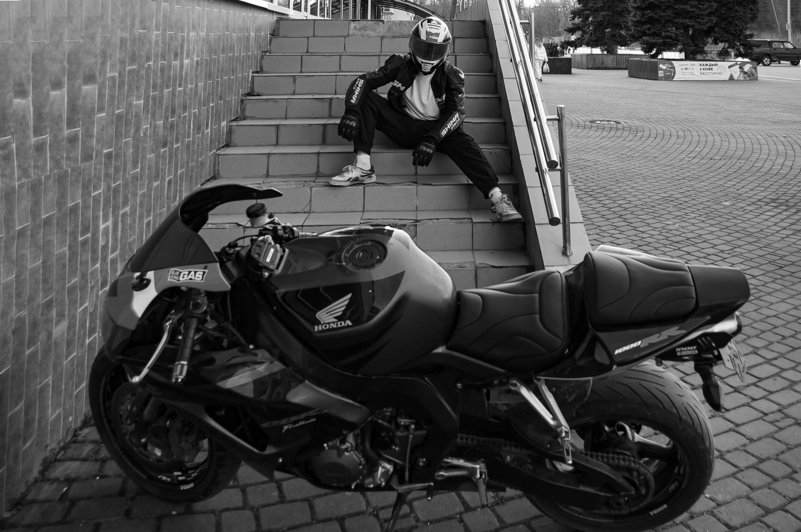 Любовная история для Иры и Коли в парке Победы в Краснодаре. Портретный фотограф в Краснодаре Слава Никитин