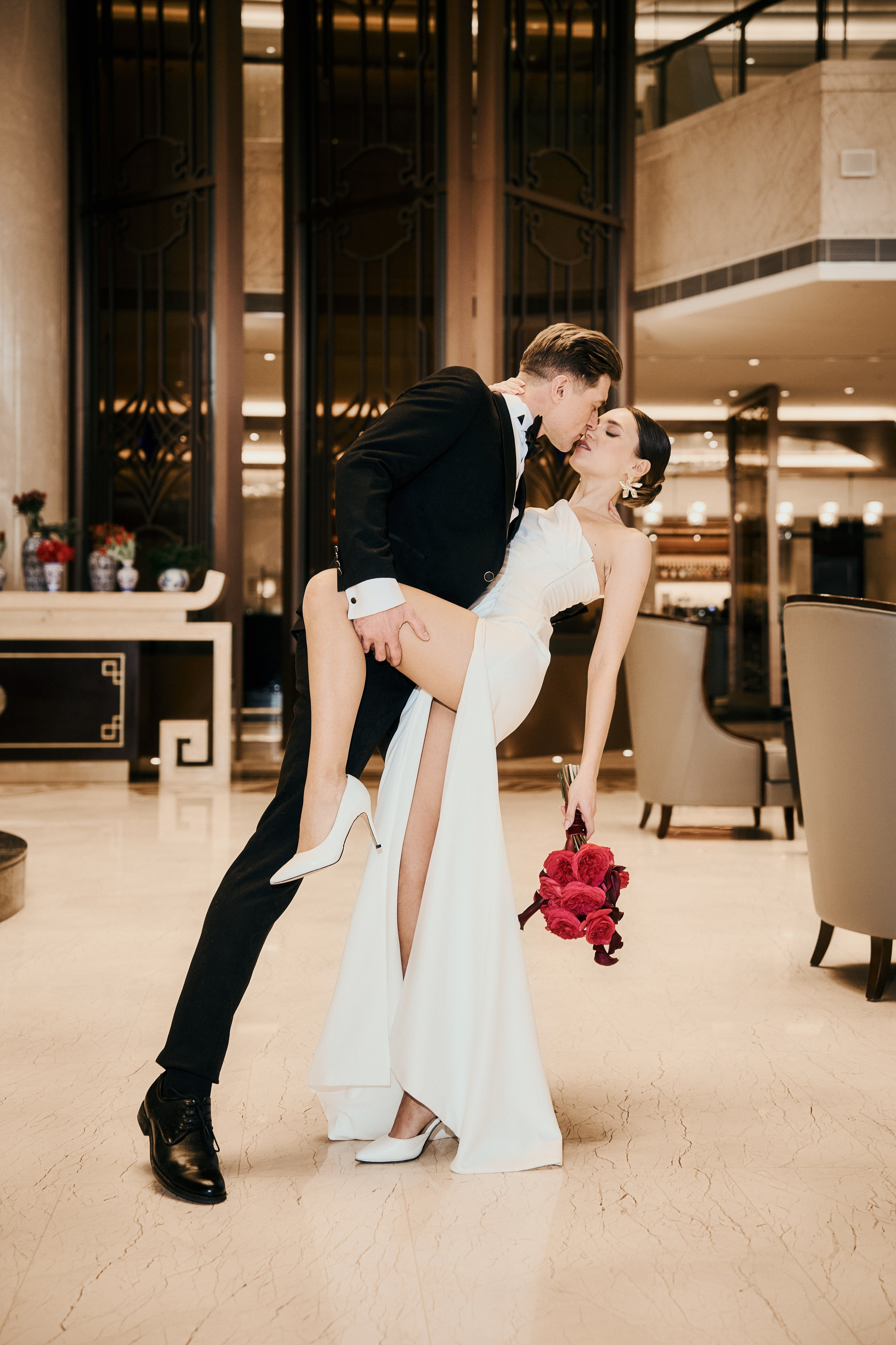 Свадебный фотограф и видеограф Павел Коротков. Эмоции фото и энергия видео, два в одном - вот моё кредо. Свадебный фотограф и видеограф в Москве и области. Выгодное предложение — два в одном