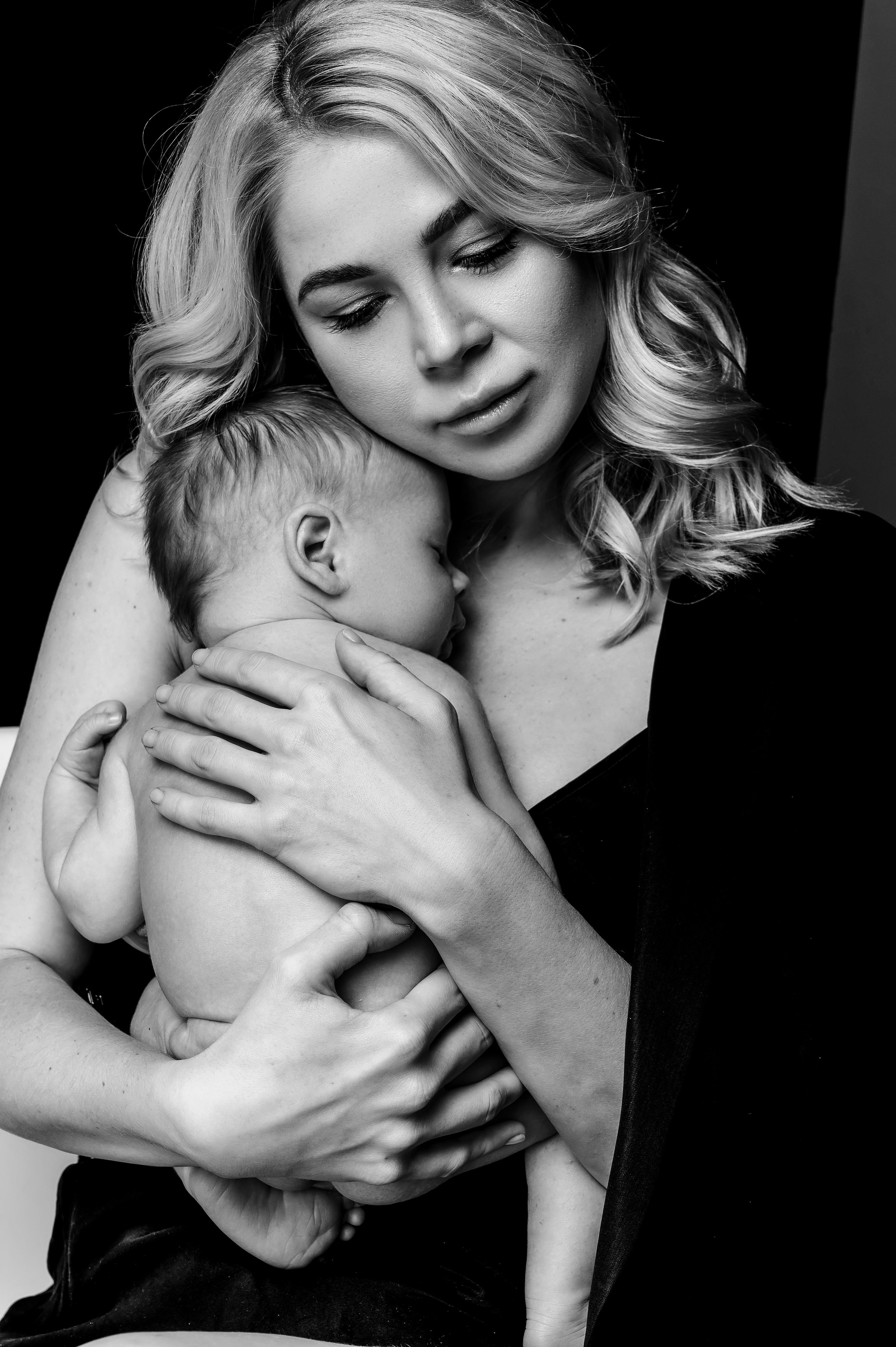 Семейная съемка. Профессиональный фотограф беременности в СПБ. Стильные фотосессии беременности в стиле минимализм и классическая фотография