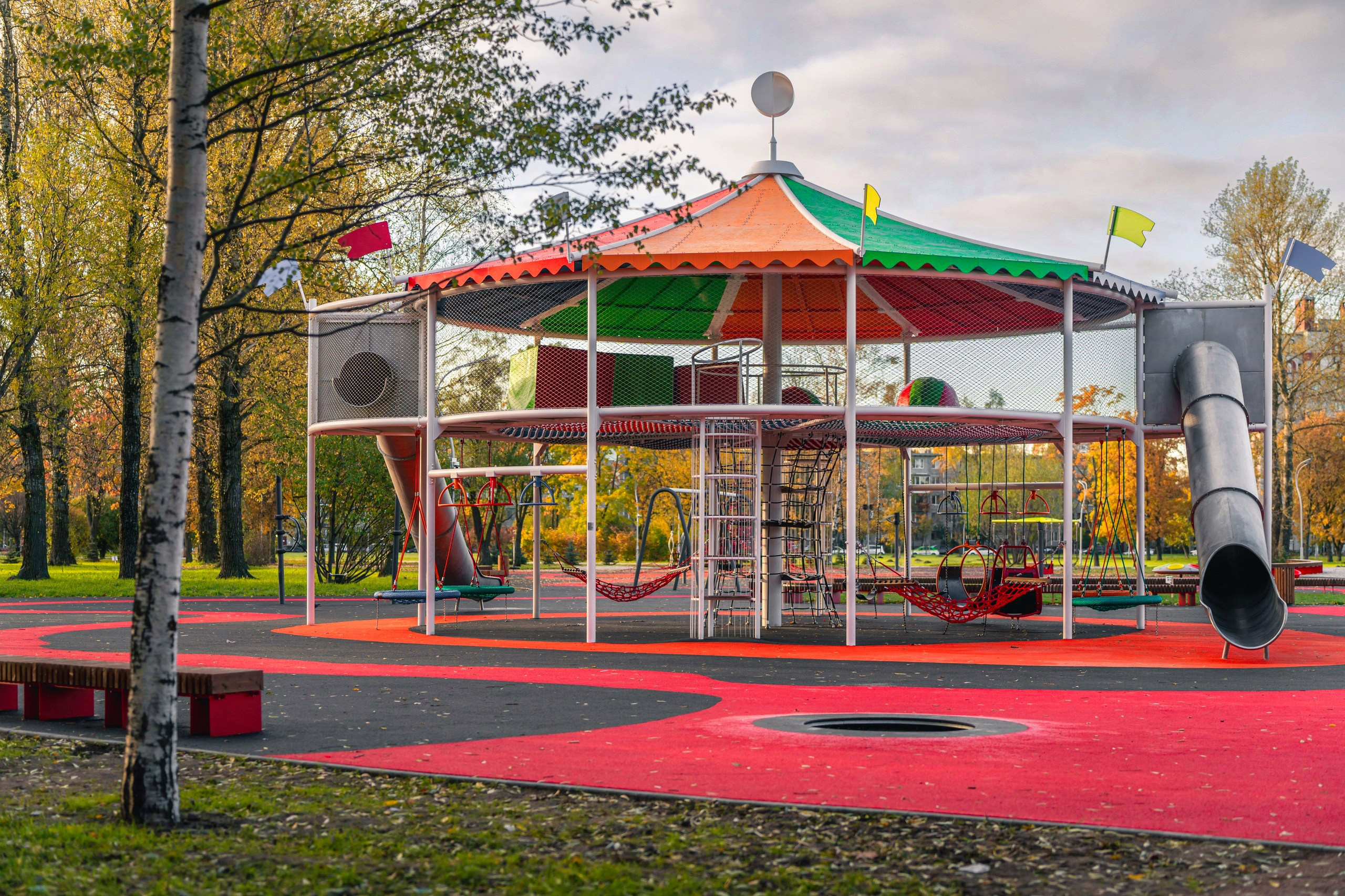 Детская площадка в Парке Авиаторов. Святослав Буньков | фотограф