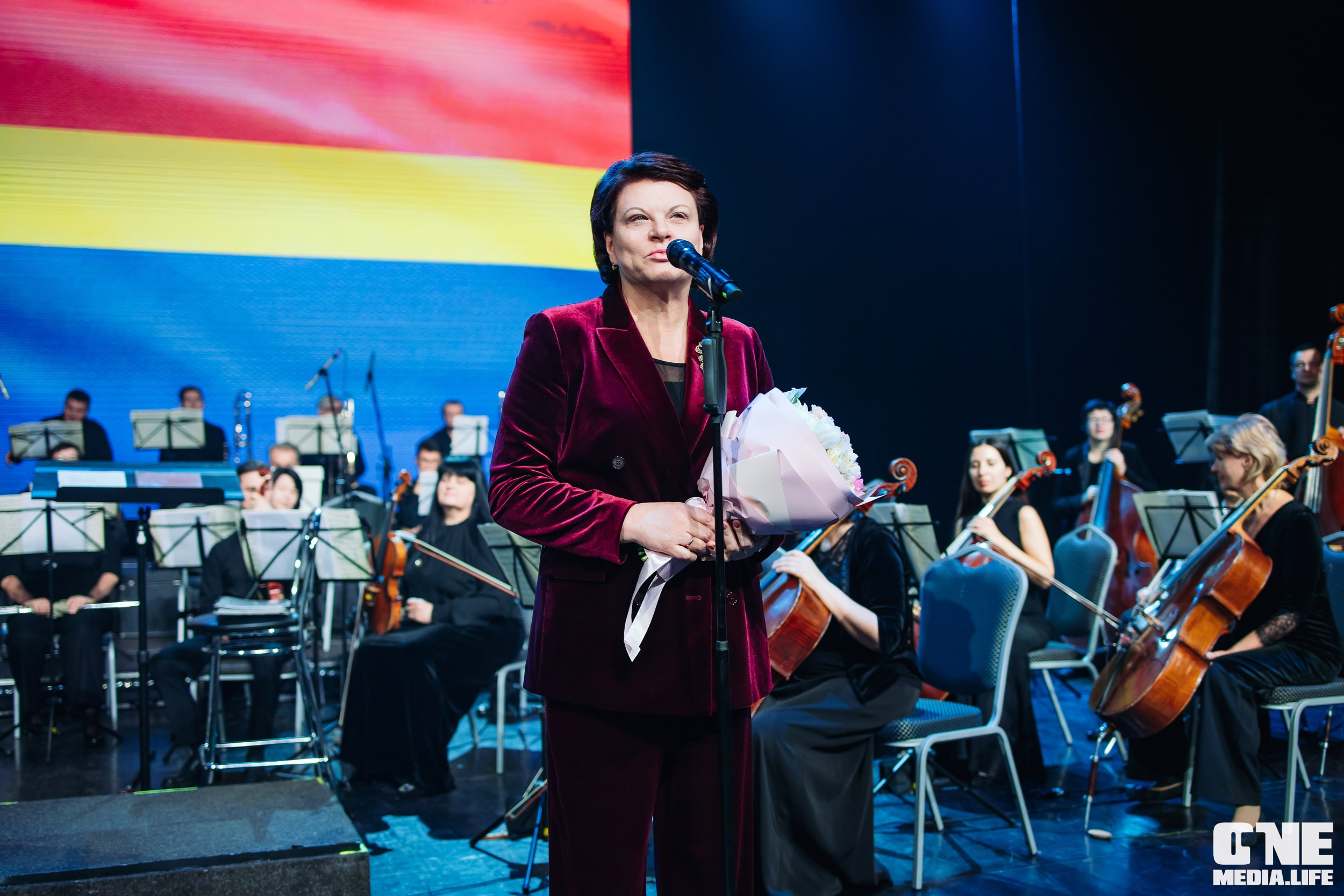 Концерт 8 марта в Янтарь холл. One Media Life: фоторепортажи, фотоотчеты с мероприятий и заведений