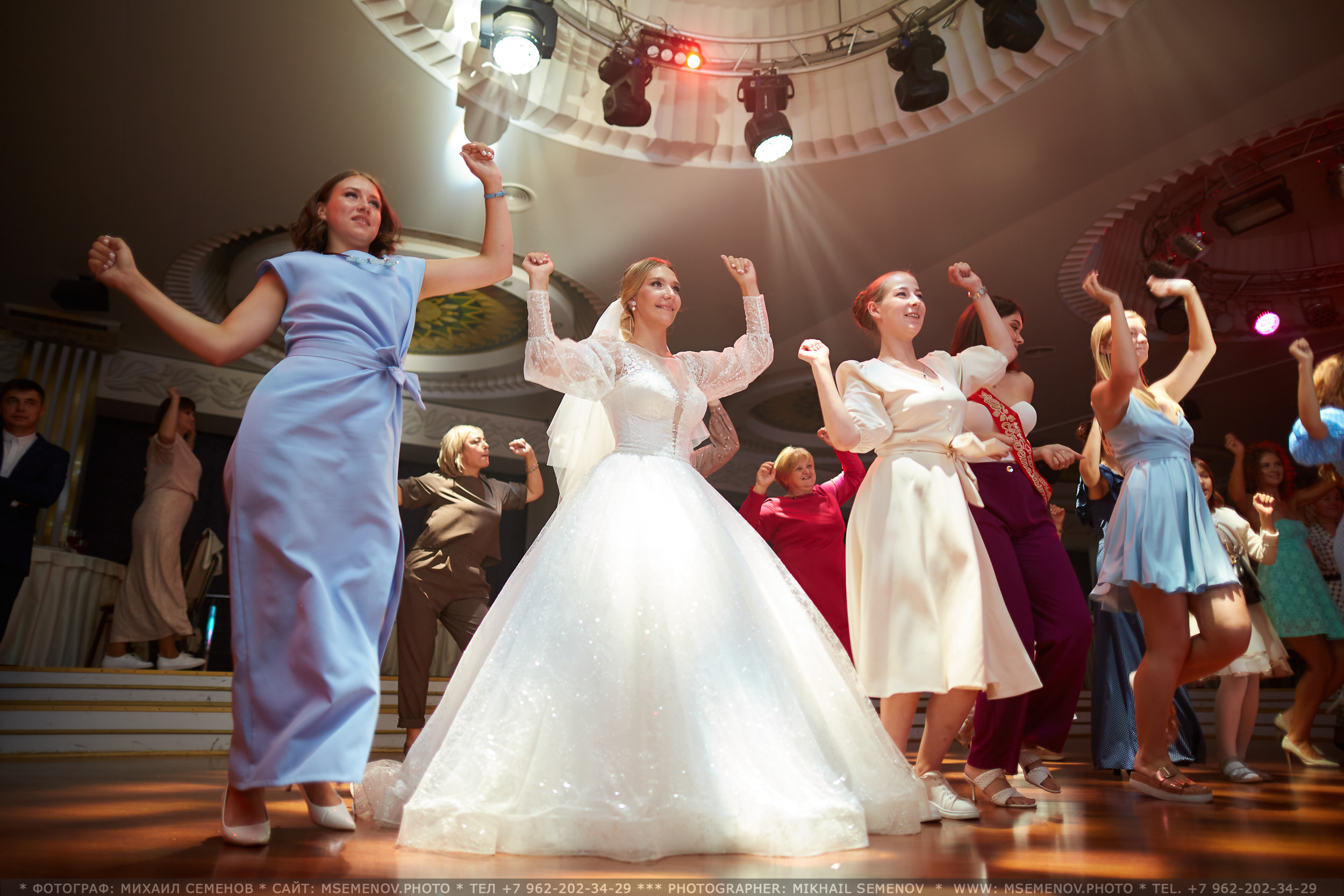Свадьба Дарины и Андрея. Photographer for business Mikhail Semenov. Aqua photo studio, photo school