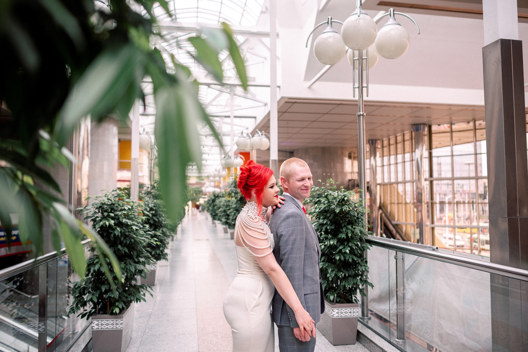 Нежная встреча на вокзале Юлии и Ивана. Свадебный Фотограф Минск || Фото и Видеосъёмка Минск || Другие города