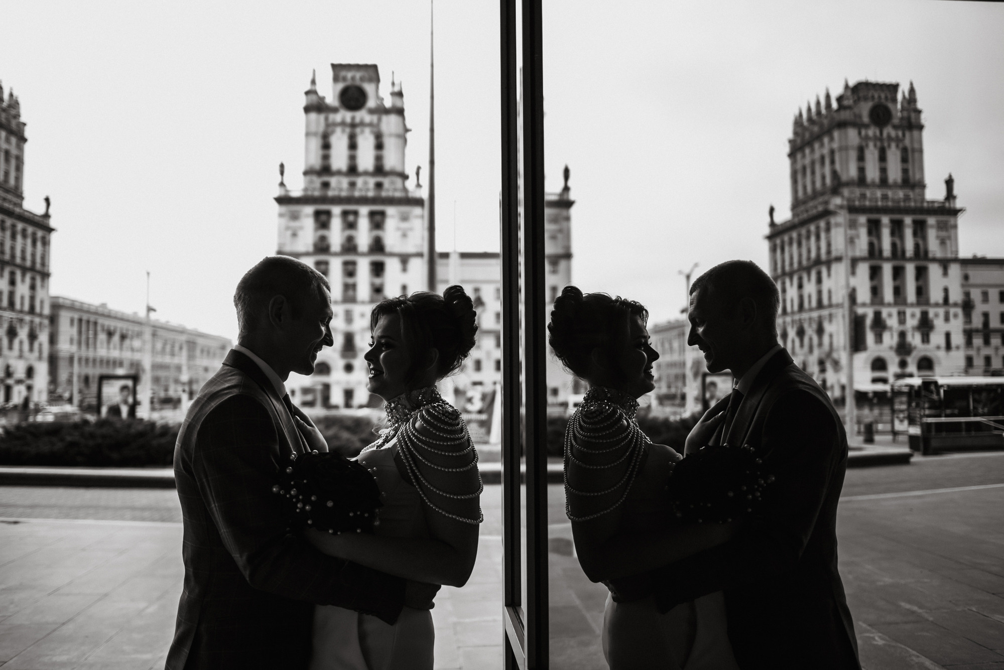 Нежная встреча на вокзале Юлии и Ивана. Свадебный Фотограф Минск || Фото и Видеосъёмка Минск || Другие города